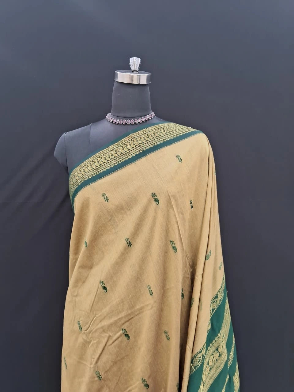 Graceful beige Kalyani cotton saree 1