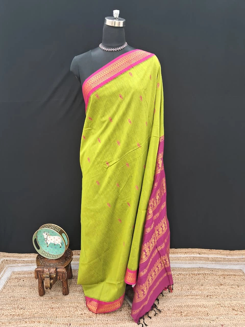 Stunning Bright green Kalyani cotton saree