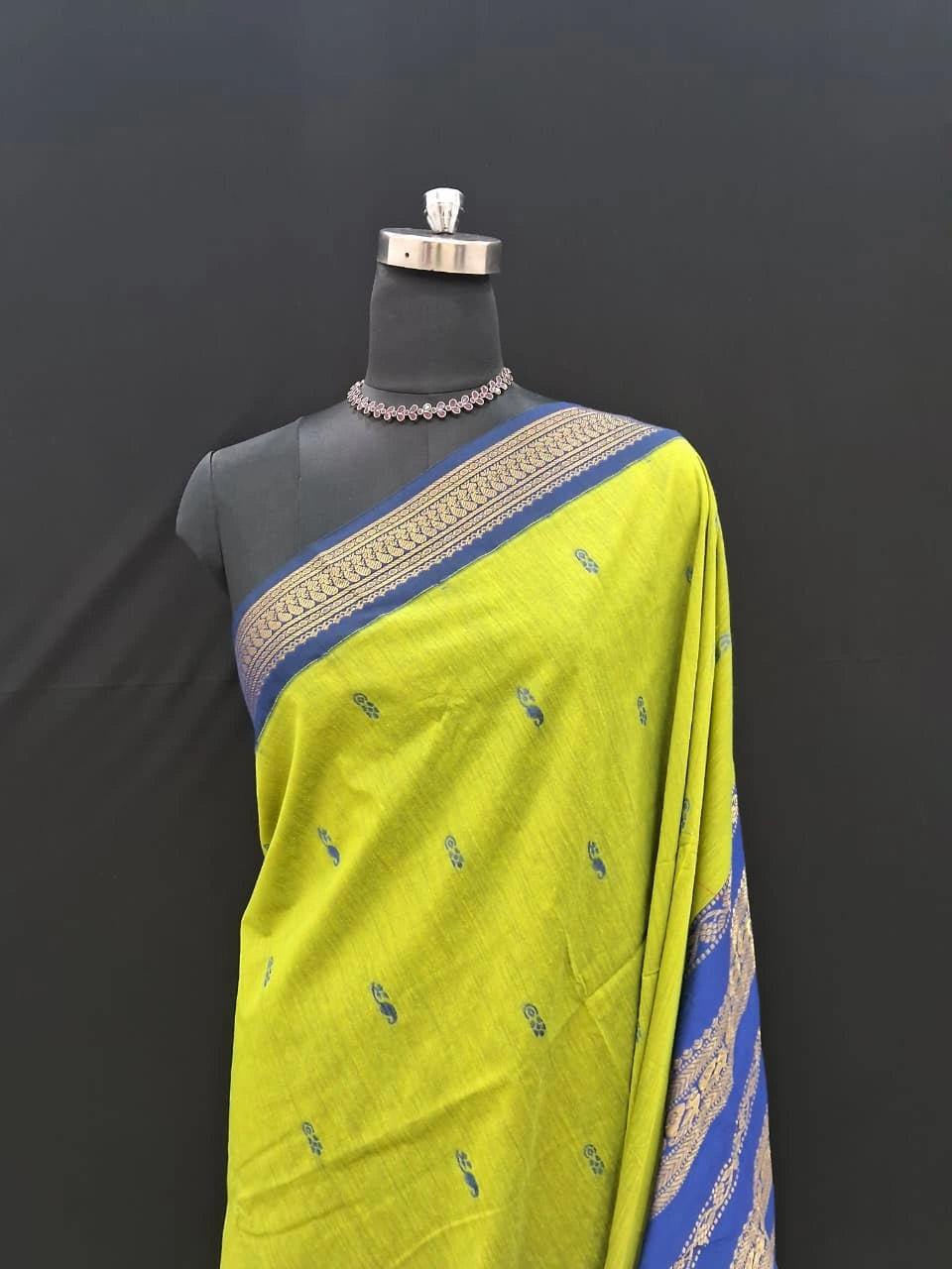 Elegant Parrot Green Kalyani Cotton Saree 1