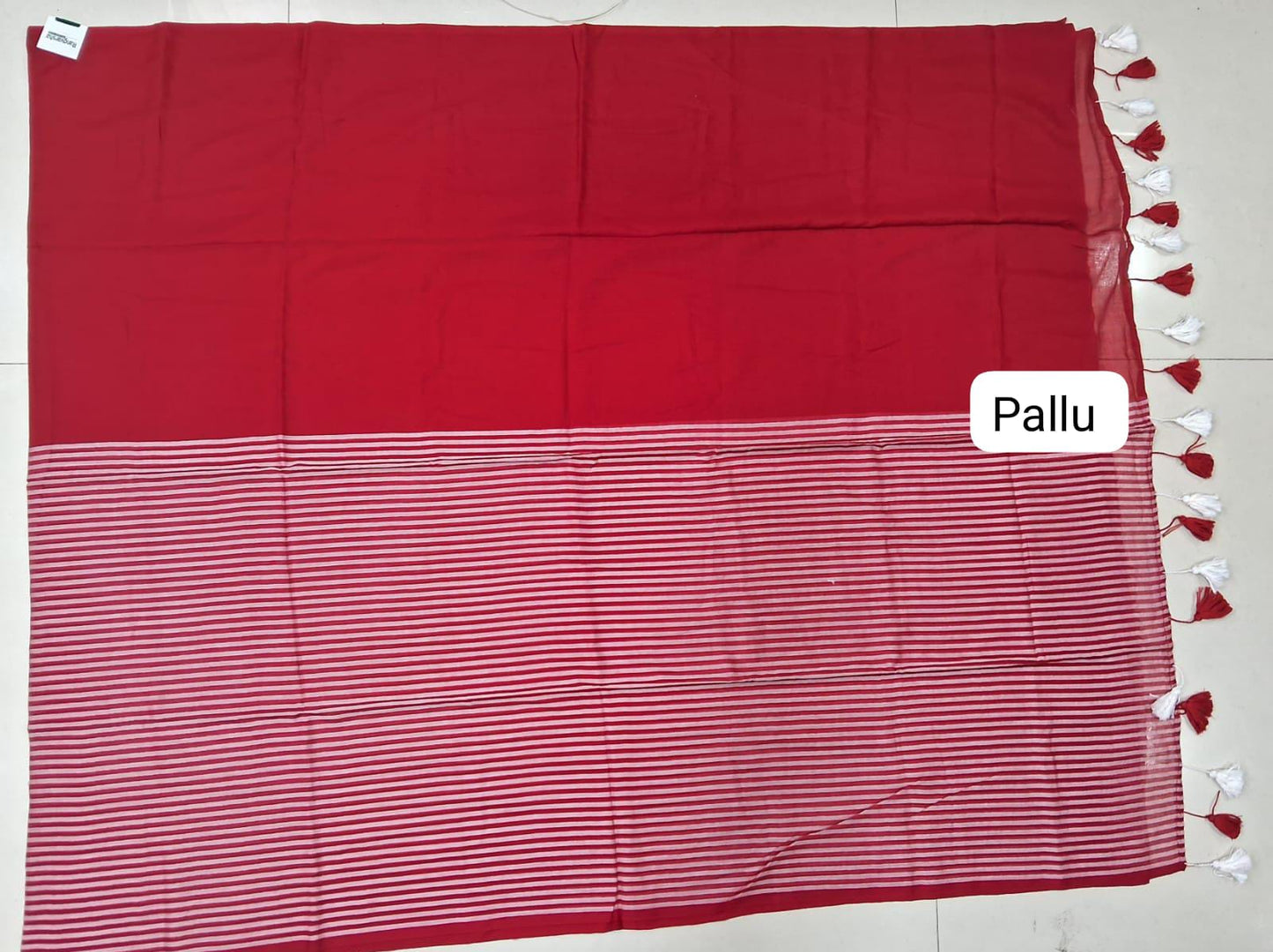 Tomato Red Mulmul Cotton Saree pallu