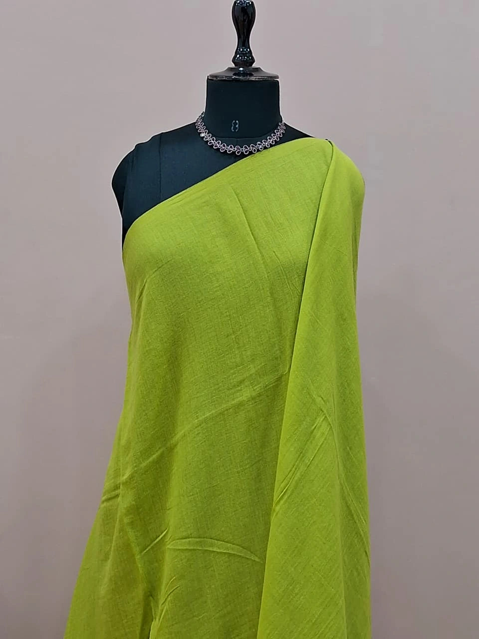 Parrot Green Plain Mulmul Cotton Saree 1