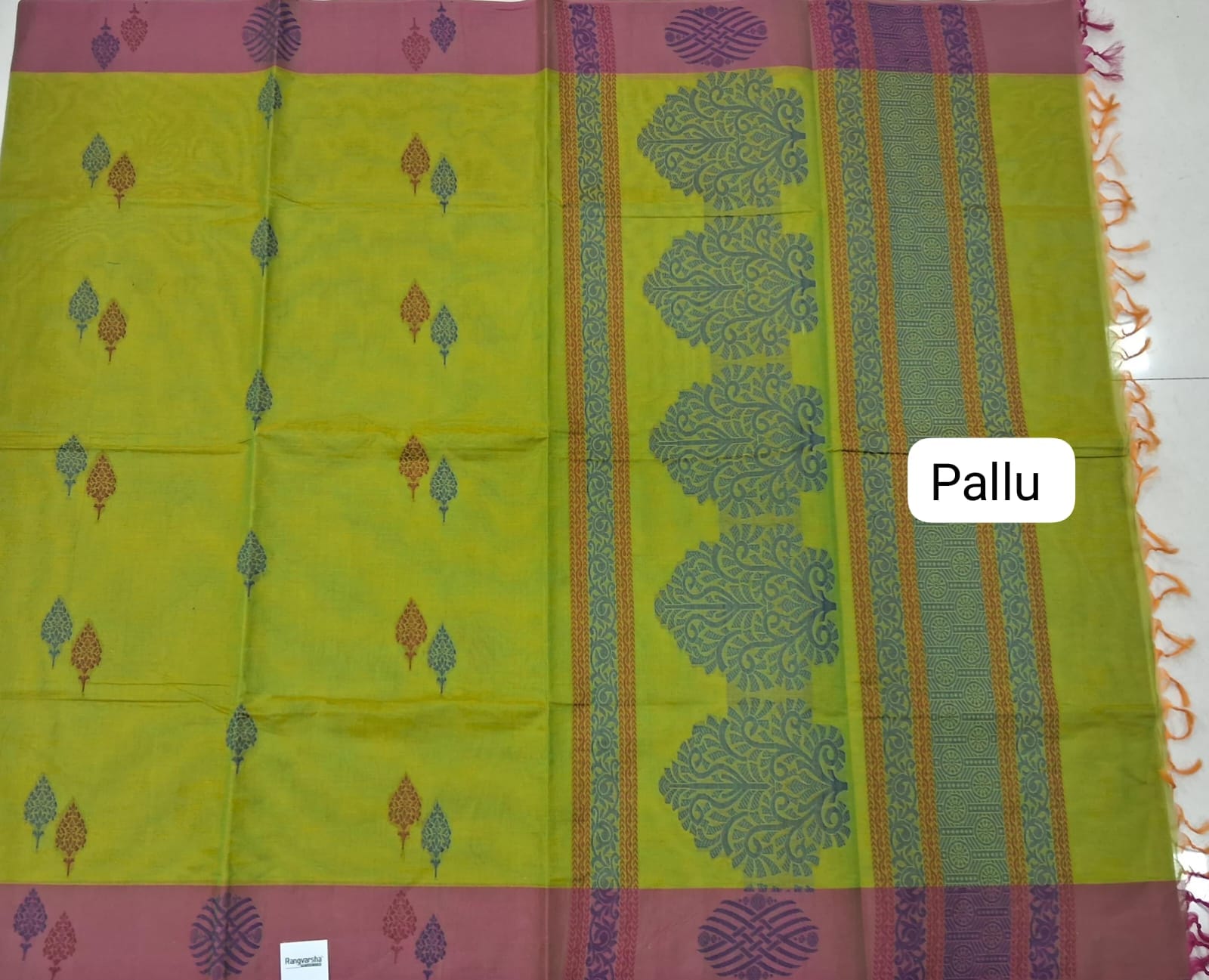 Parrot Green Korvai Kanchi Cotton Saree pallu