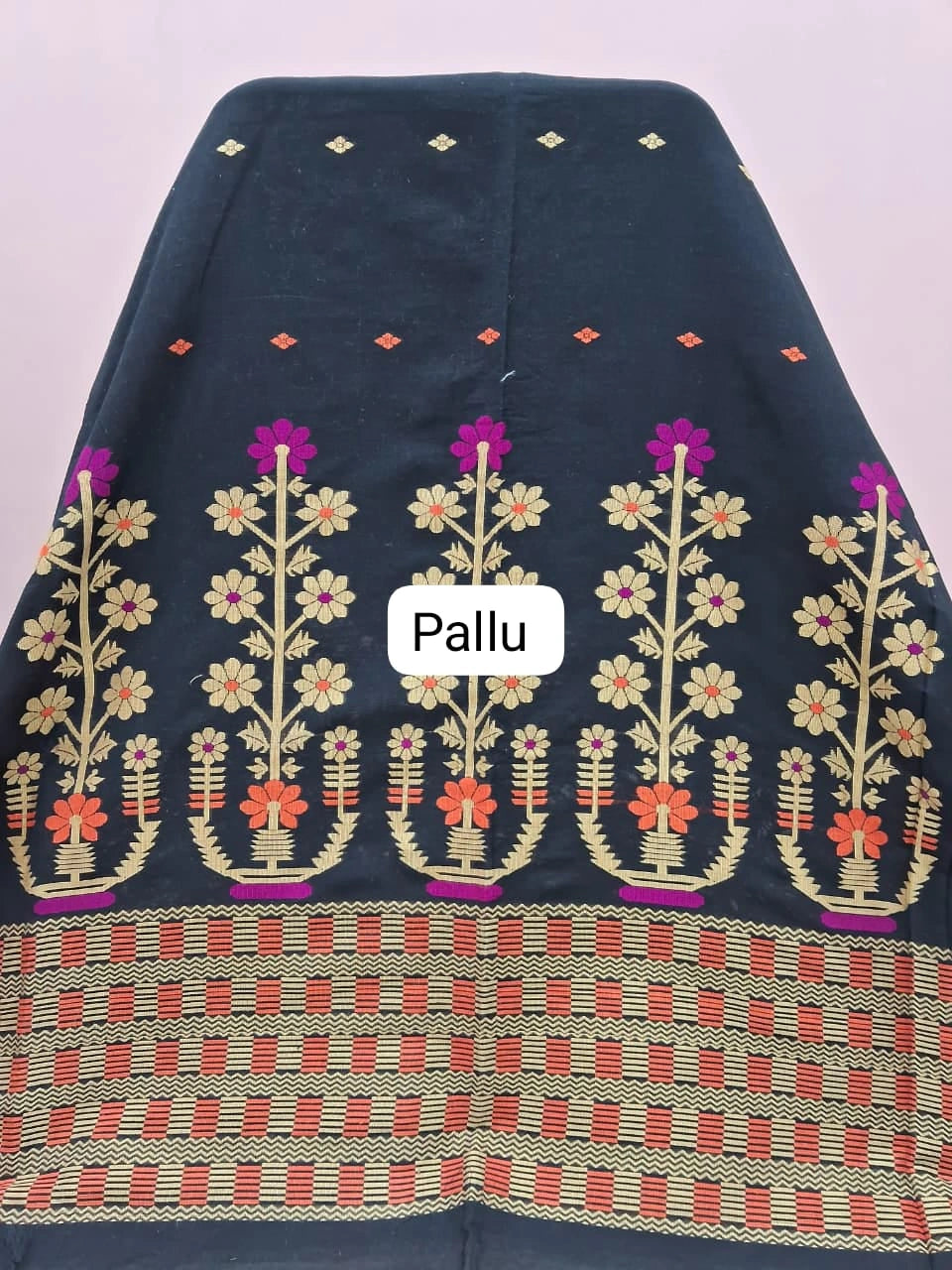 Black Khadhi Jamdhani Saree pallu