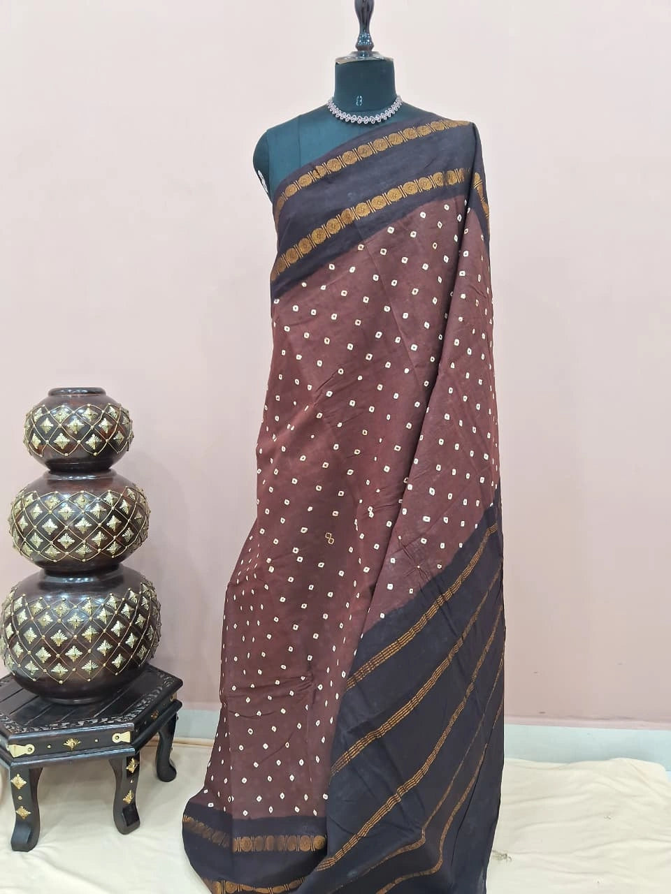 Chocolate Brown Kaikattu Sungudi Handloom Cotton Saree