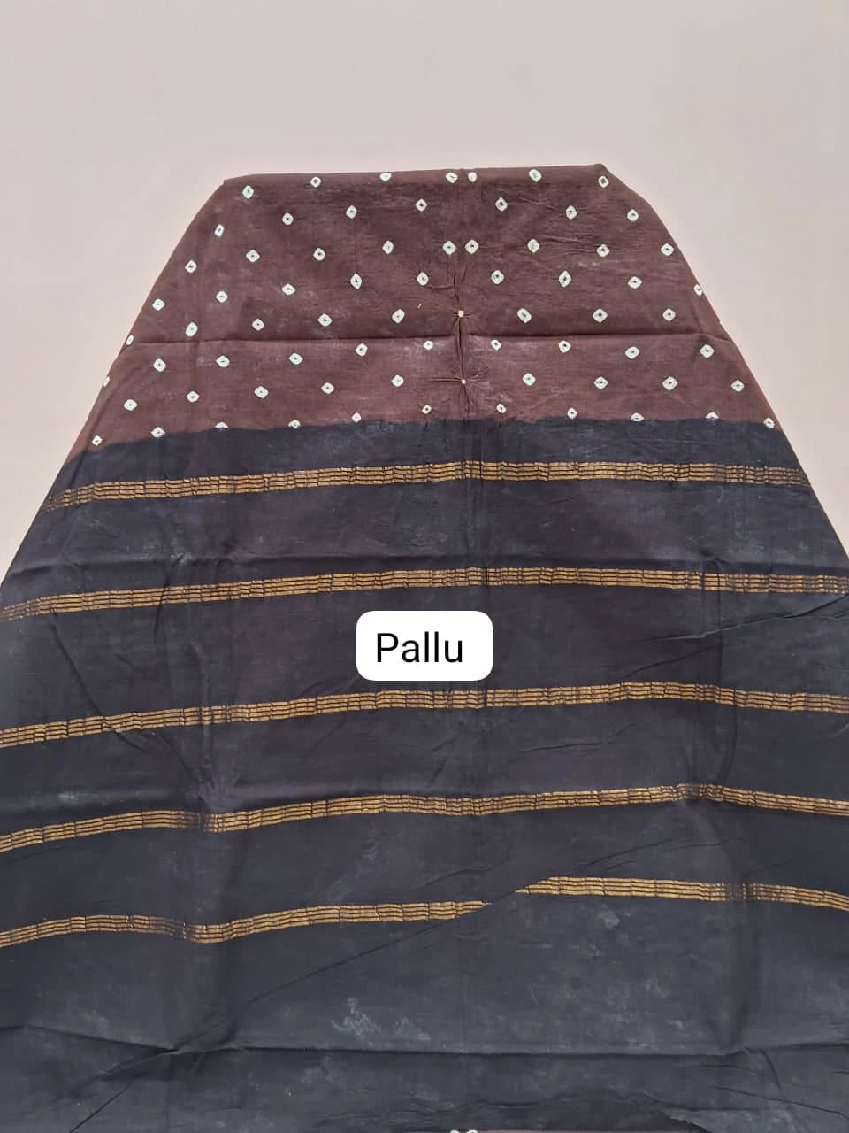 Chocolate Brown Kaikattu Sungudi Handloom Cotton Saree Pallu