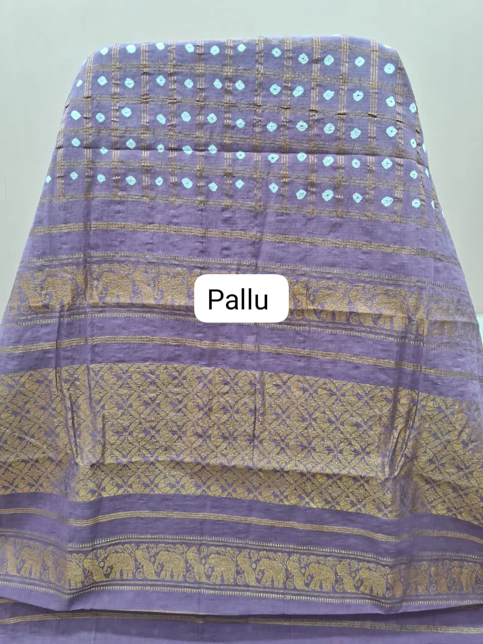 Lavender Kaikattu Sungudi Handloom Cotton Saree Pallu