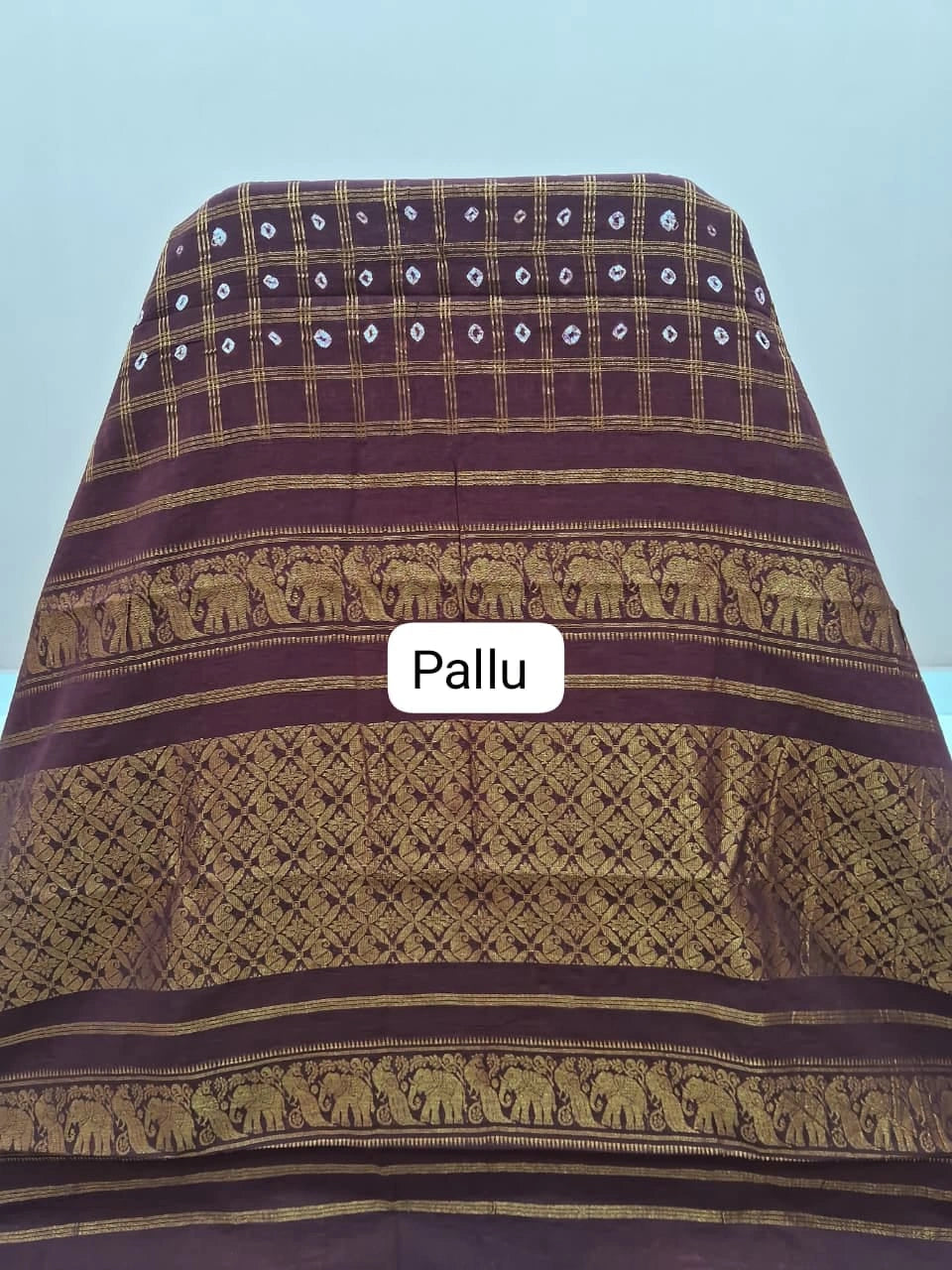 Dark Chocolate Brown Kaikattu Sungudi Handloom Cotton Saree pallu