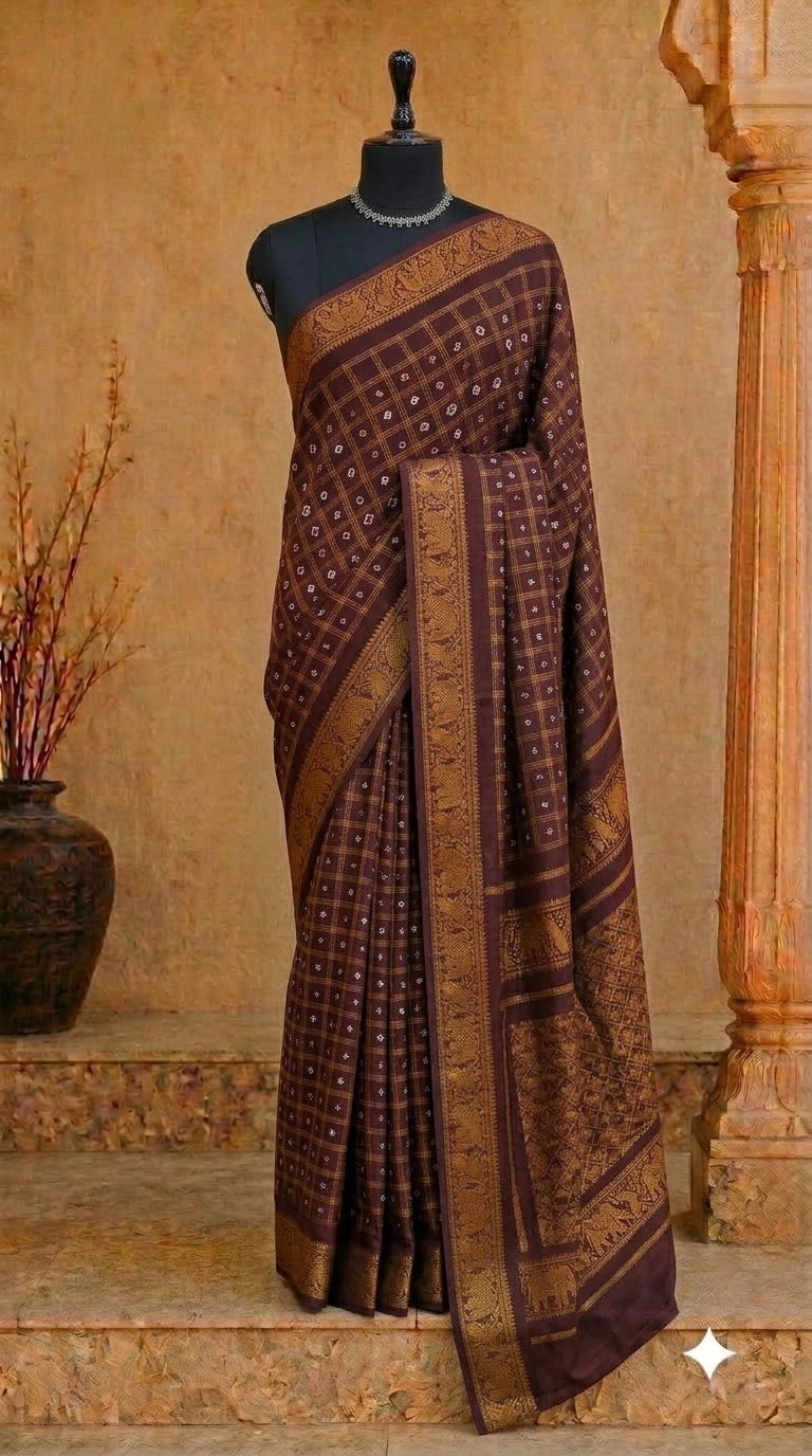 Dark Chocolate Brown Kaikattu Sungudi Handloom Cotton Saree