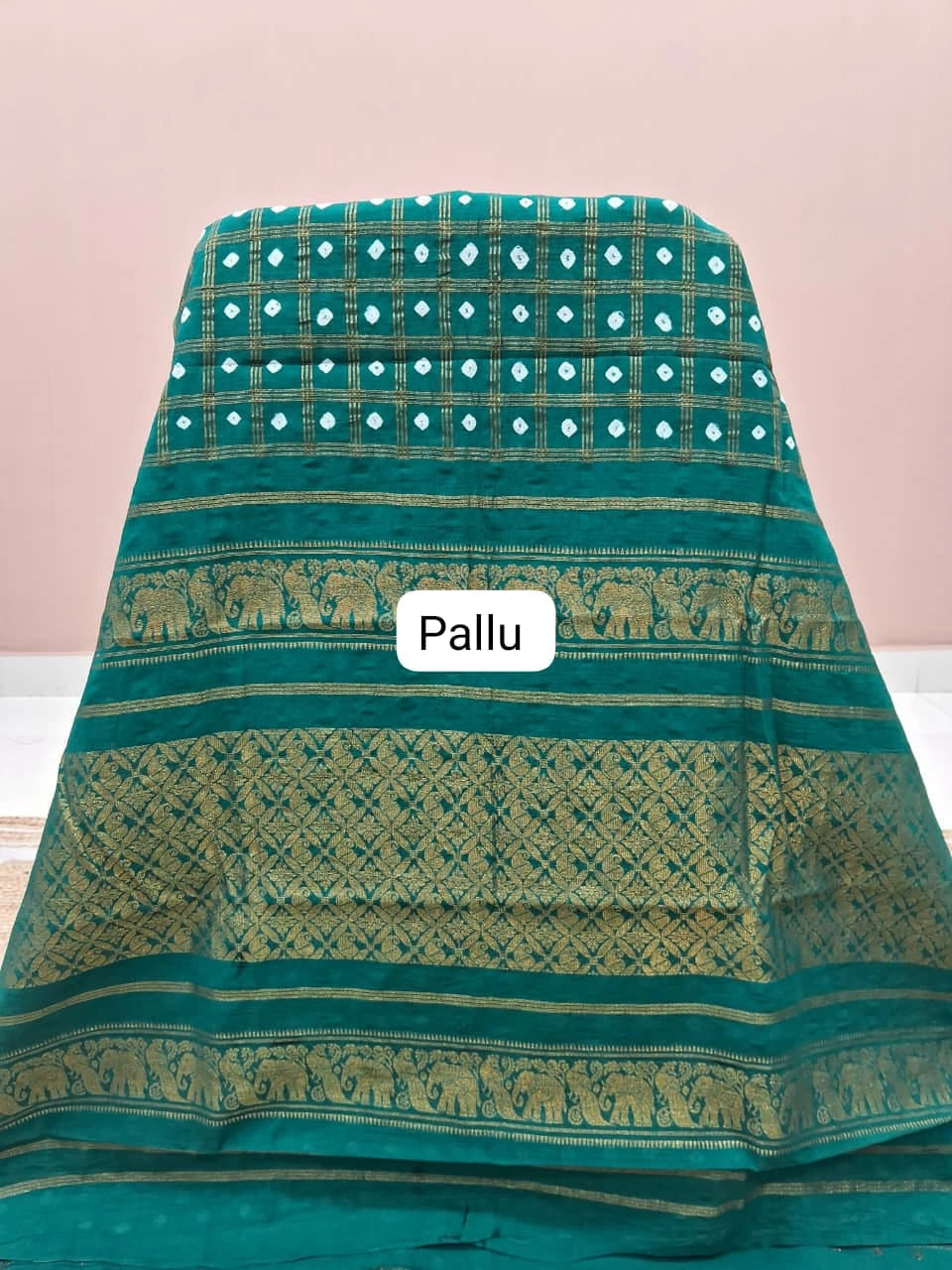 Marine Blue Kaikattu Sungudi Handloom Cotton Saree Pallu