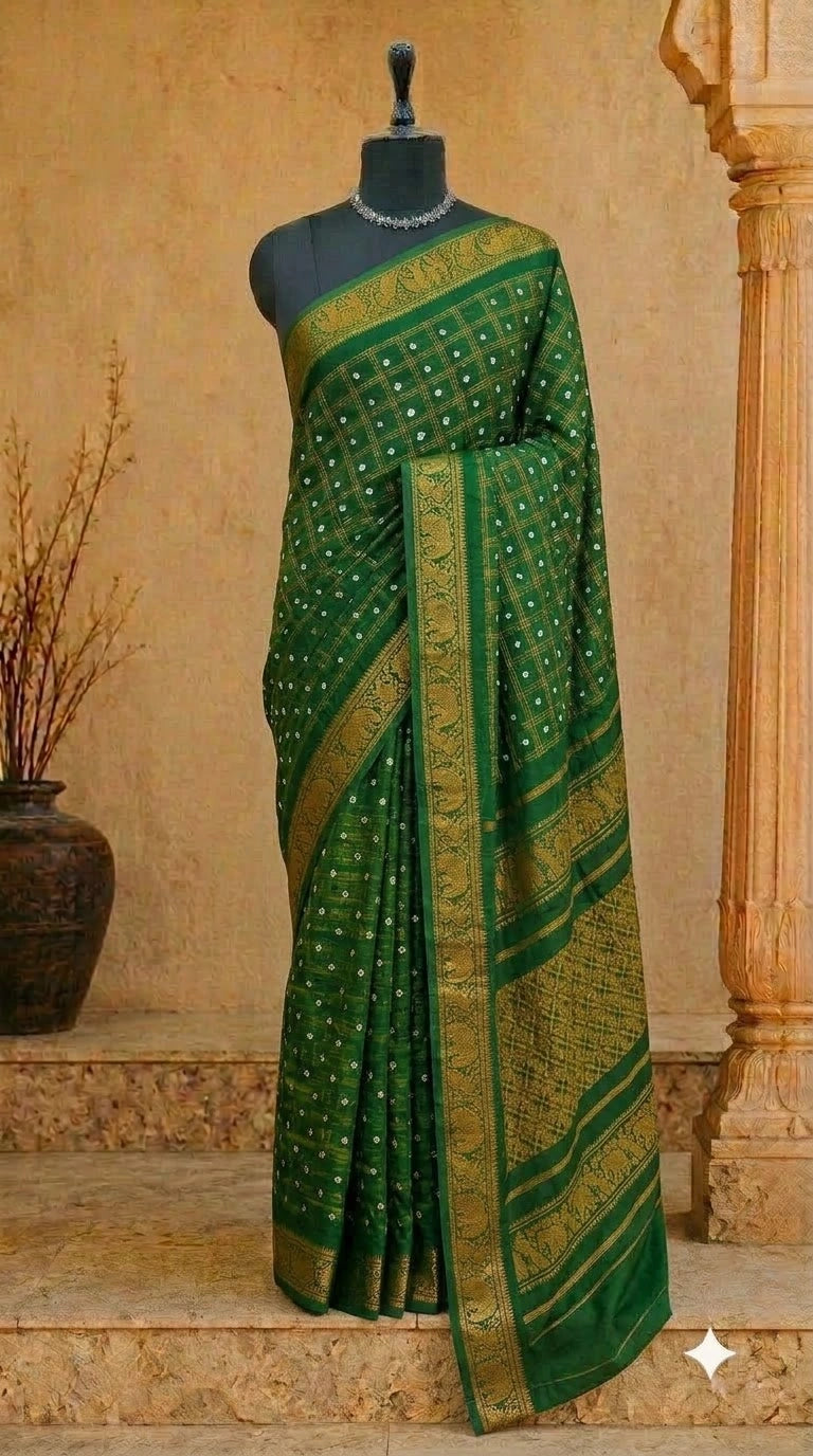 Green Kaikattu Sungudi Handloom Cotton Saree