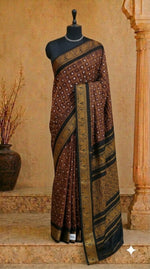Walnut Brown Kaikattu Sungudi Handloom Cotton Saree