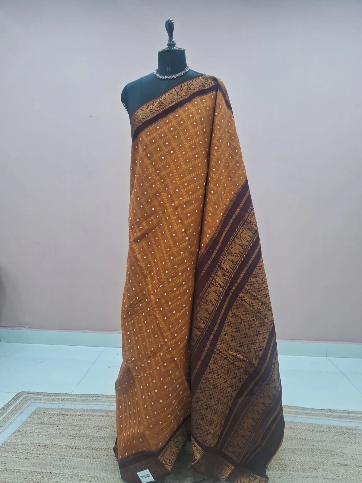 Mustard Yellow Kaikattu Sungudi Handloom Cotton Saree