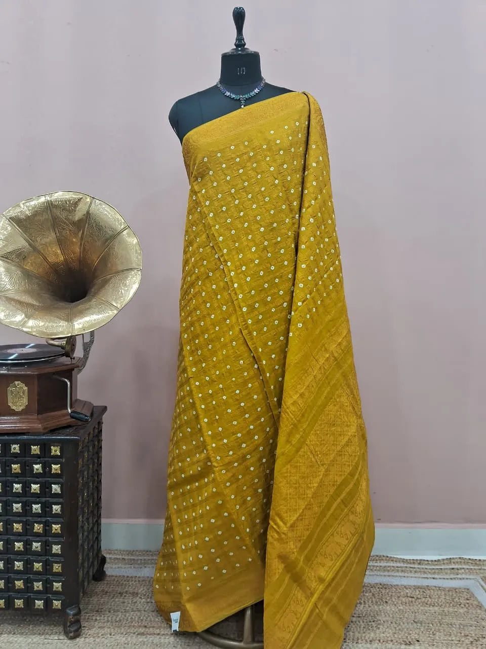 Lime Yellow Kaikattu Sungudi Handloom Cotton Saree