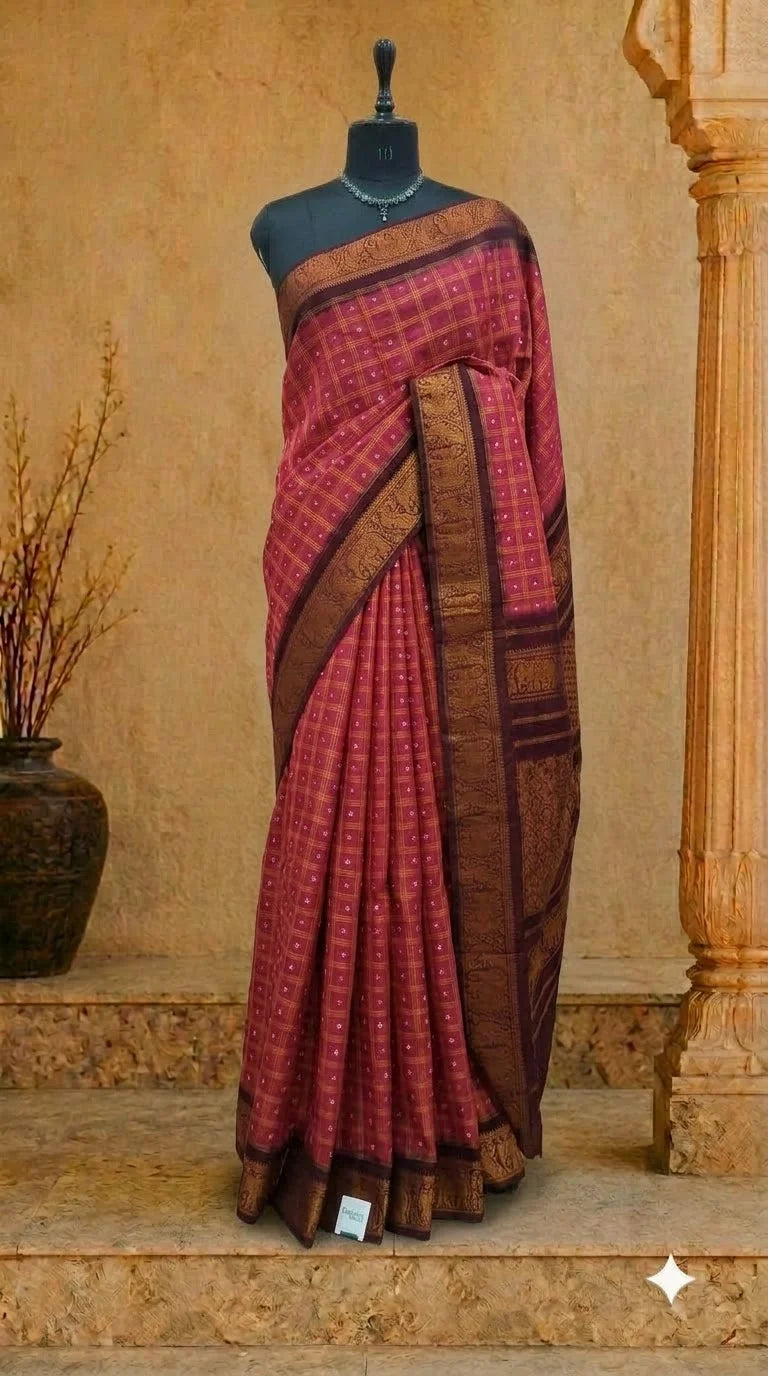 Pinkish Red Kaikattu Sungudi Handloom Cotton Saree 