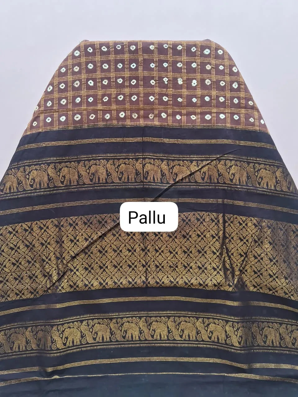 Brown Kaikattu Sungudi Handloom Cotton Saree pallu