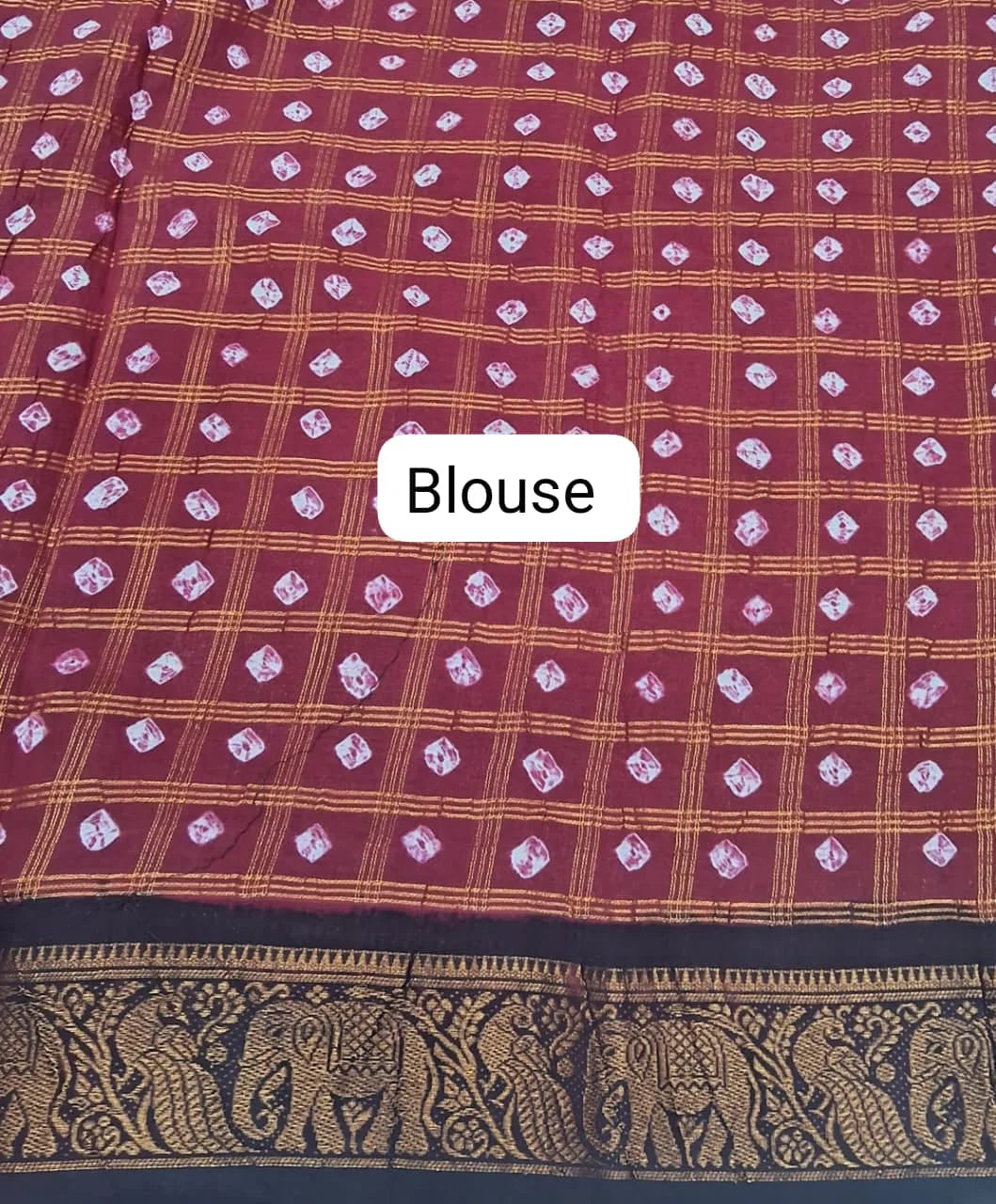 Brick Red Kaikattu Sungudi Handloom Cotton Saree blouse