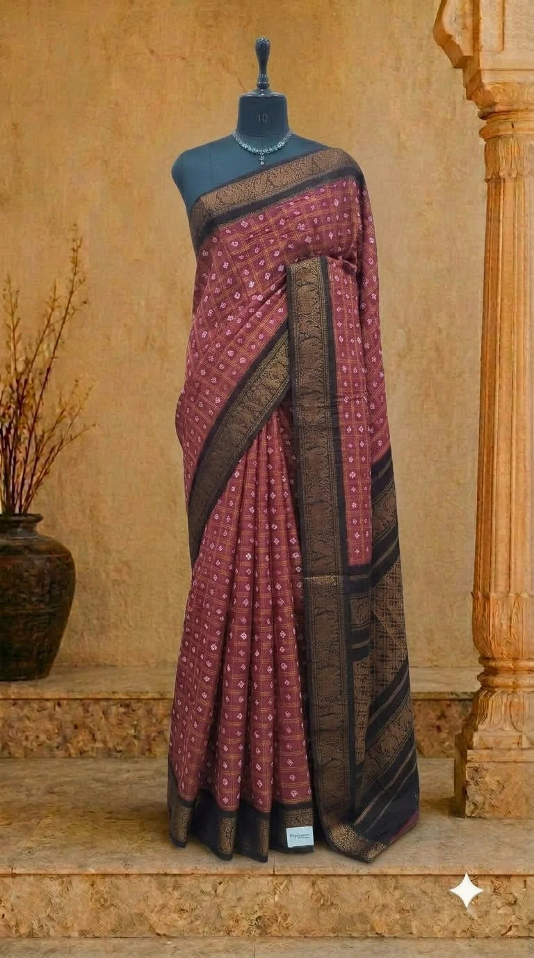 Brick Red Kaikattu Sungudi Handloom Cotton Saree