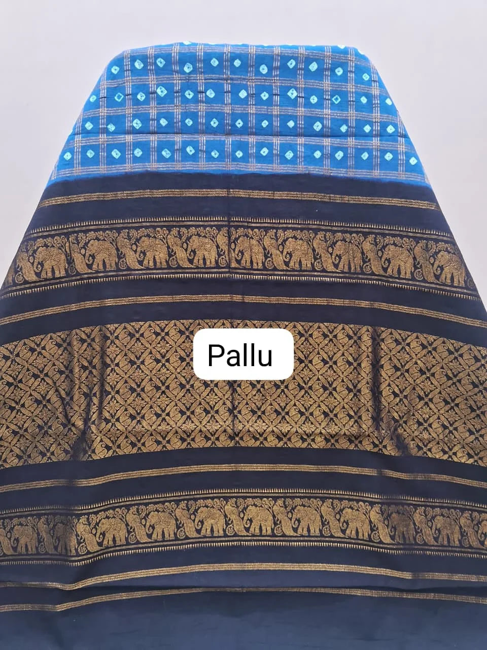 Ocean Blue Kaikattu Sungudi Handloom Cotton Saree pallu