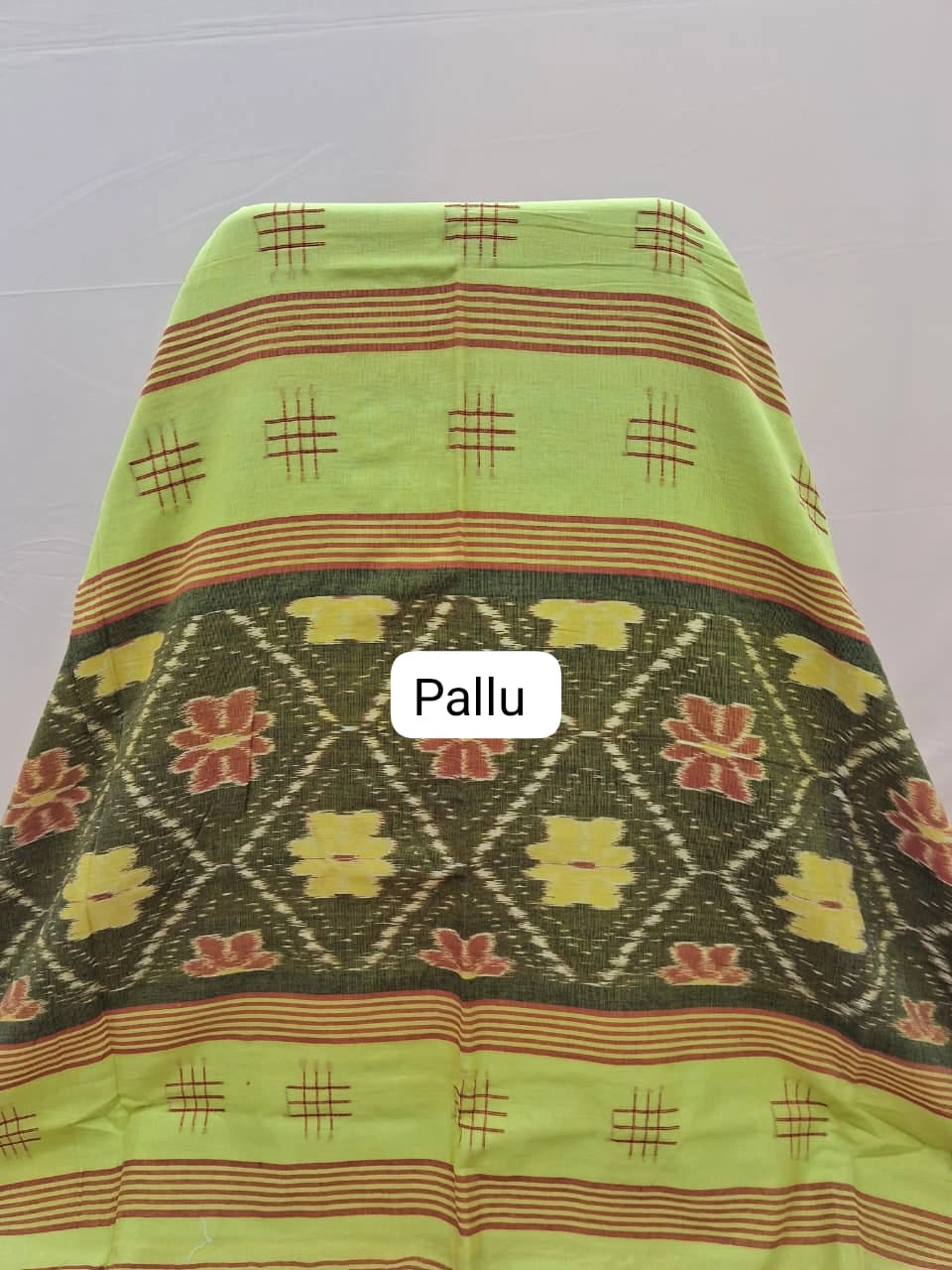 Elegant Lemon Yellow Khadhi Saree Pallu