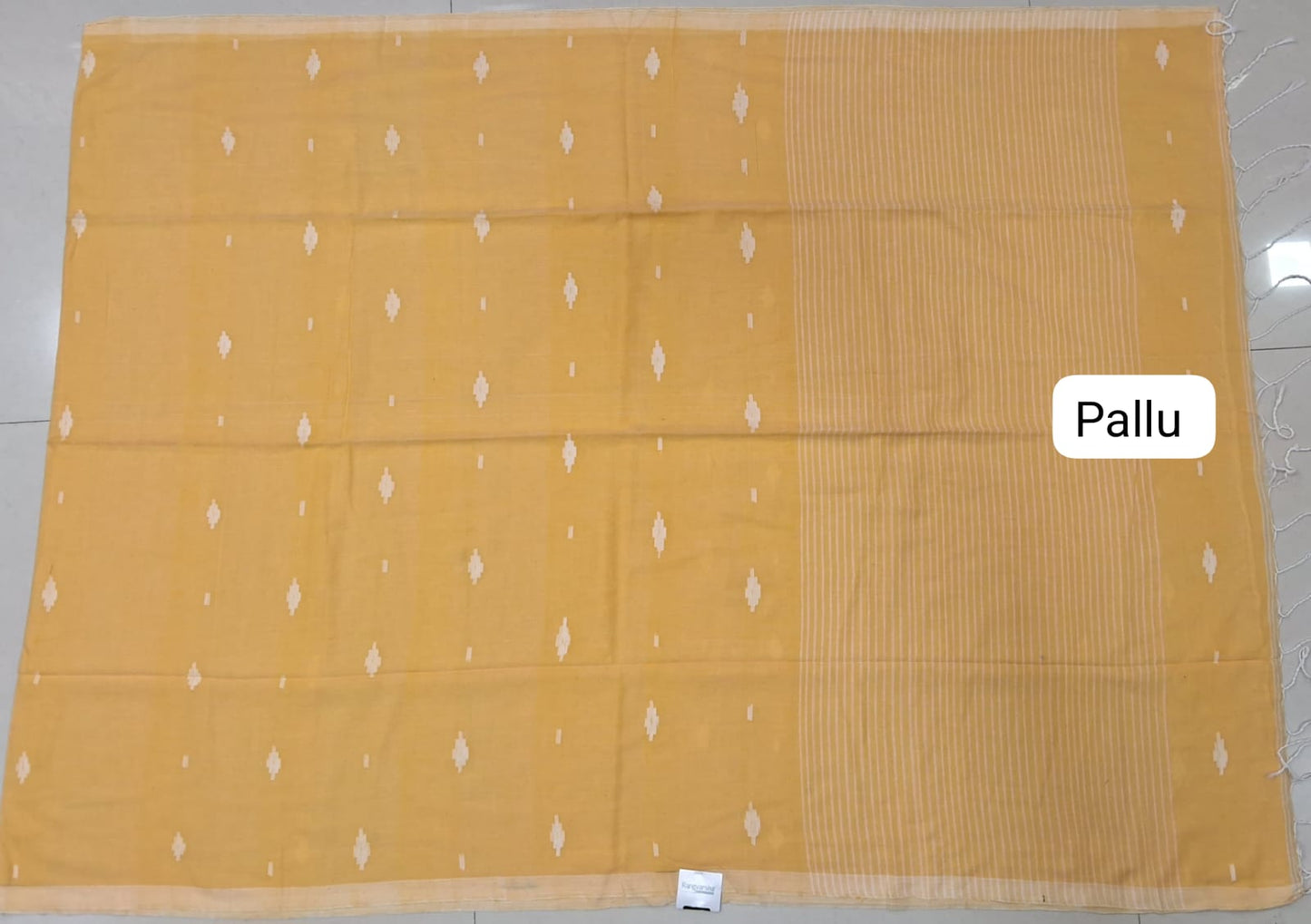 Light Yellow Khadhi Cotton Saree pallu