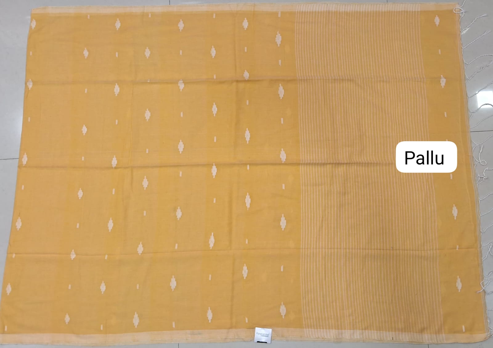 Light Yellow Khadhi Cotton Saree pallu