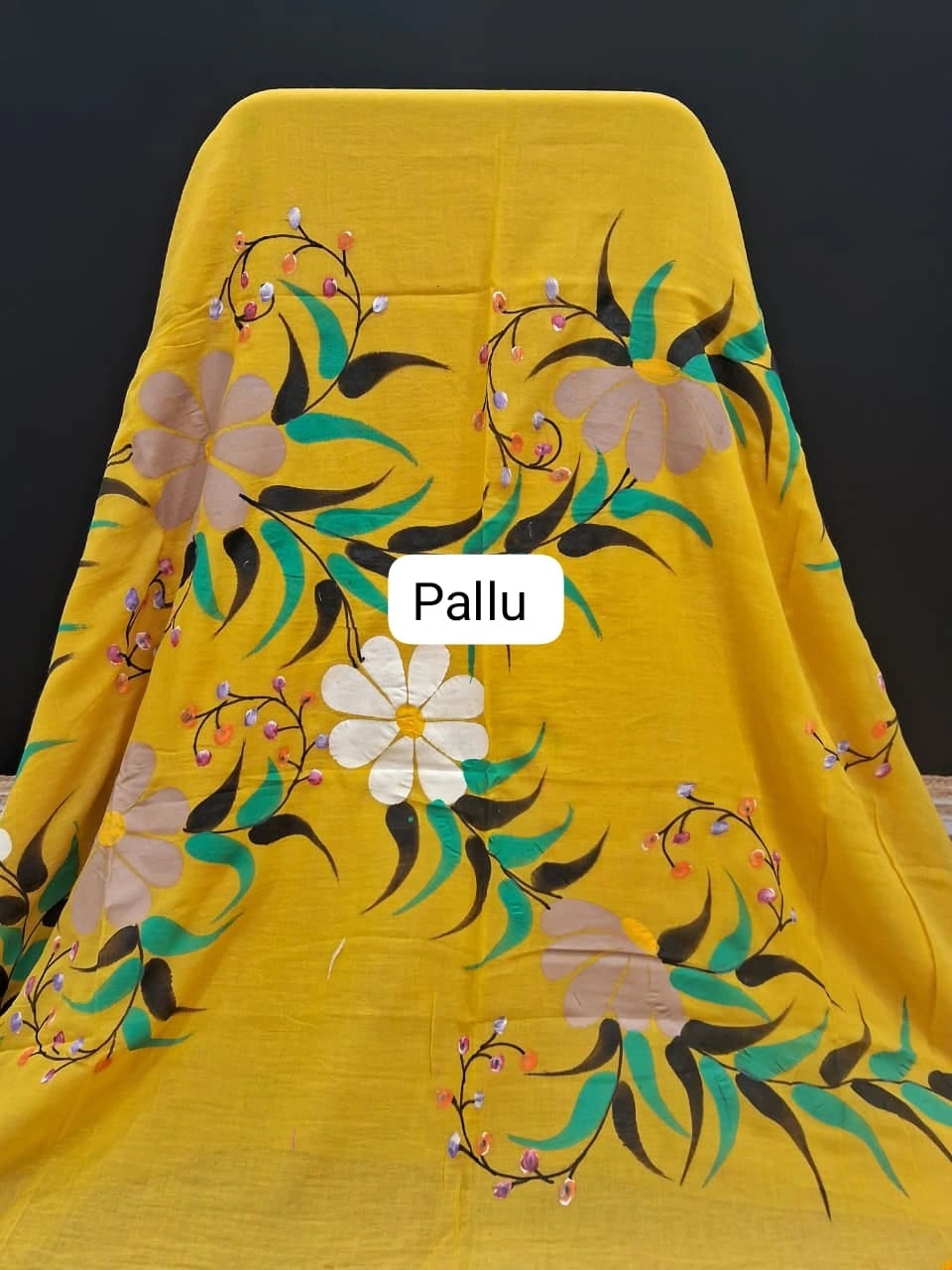 Light Yellow Khadhi Cotton Saree pallu