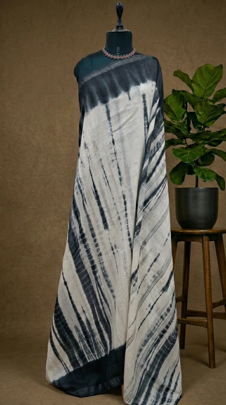 White Khadhi cotton saree 