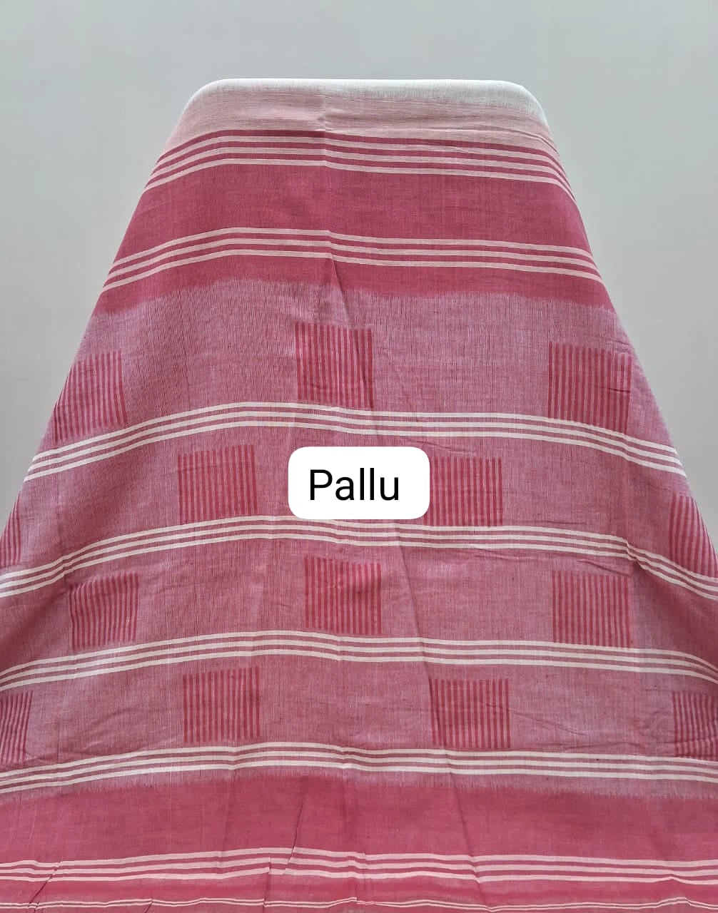 Beige Khadhi cotton saree pallu