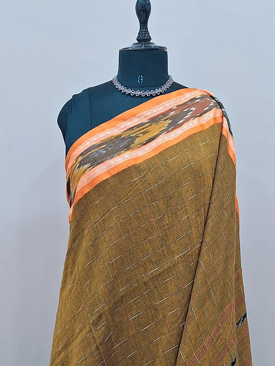 Elegant Olive Green Khadhi Cotton Saree 1