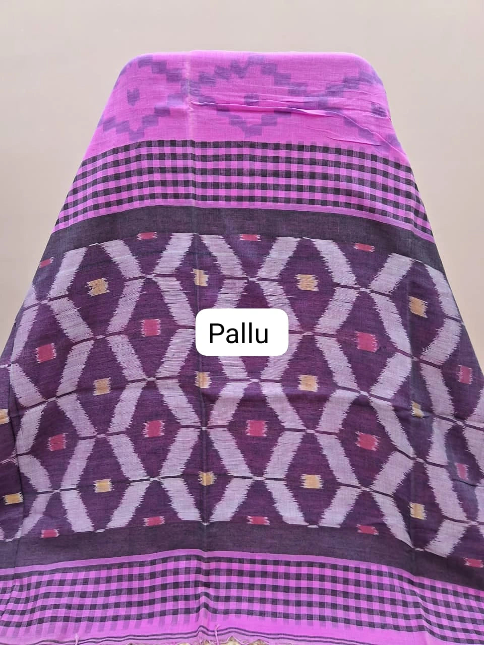 Raspberry pink Khadhi cotton saree pallu