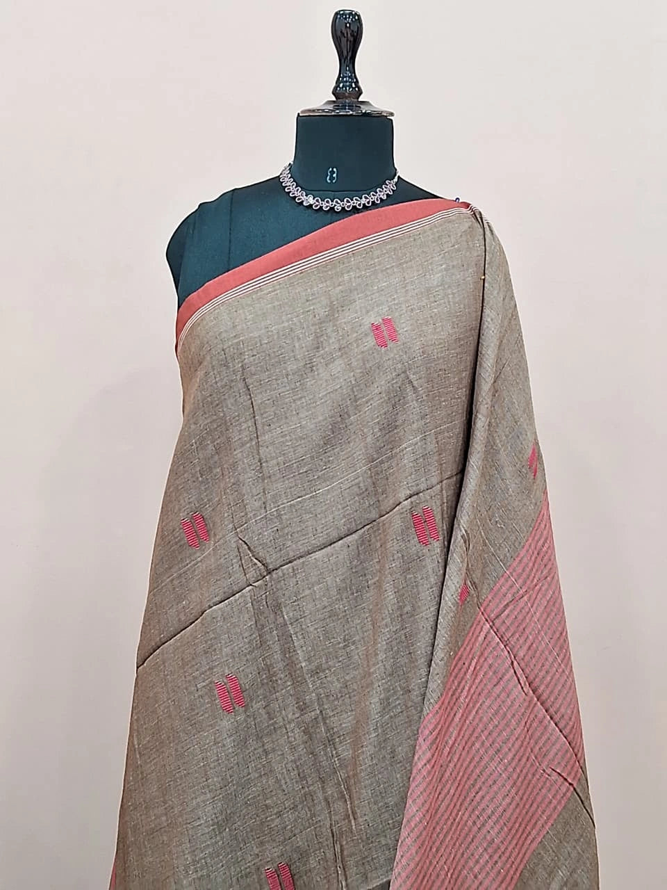Grey Khadhi Cotton Saree 1