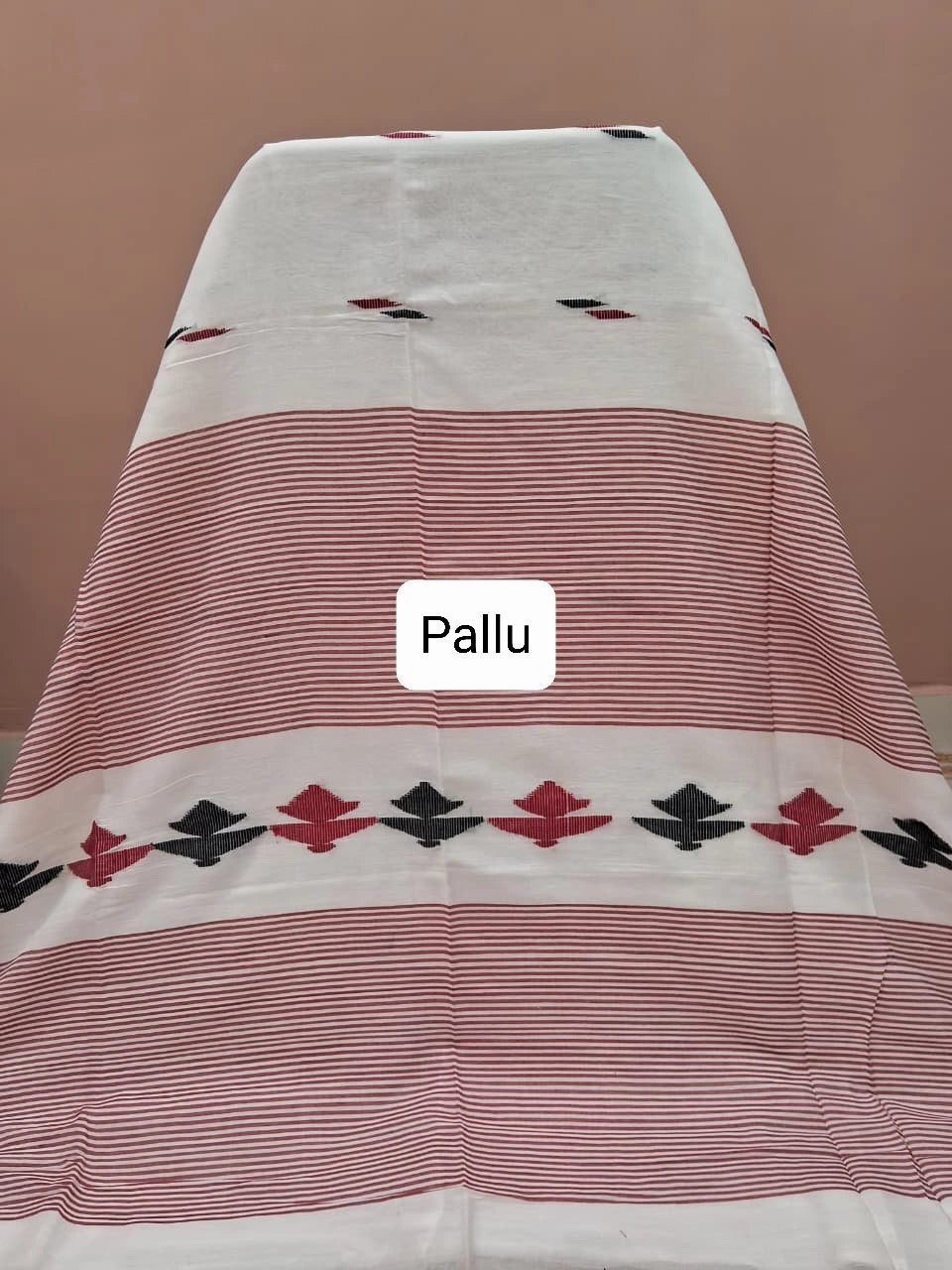 Off-white Khadhi Cotton Saree Pallu