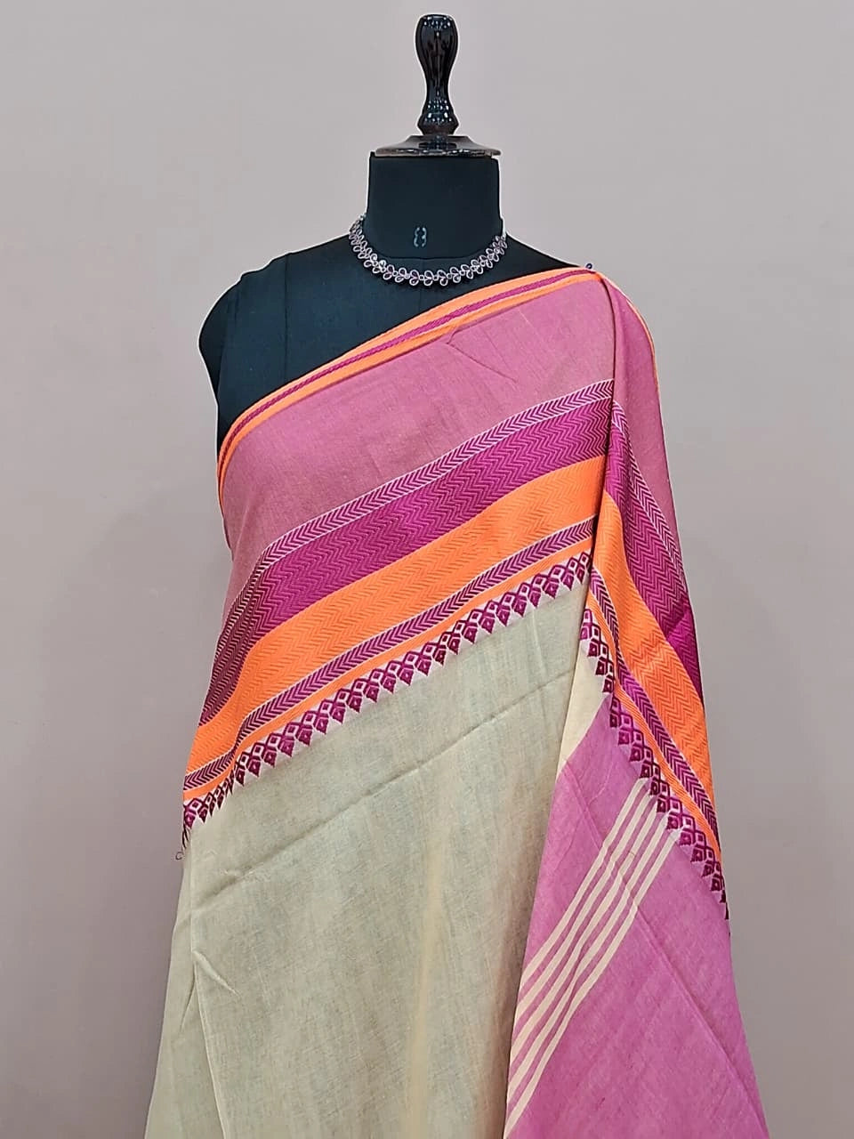 Cream plain Khadhi Cotton Saree 1