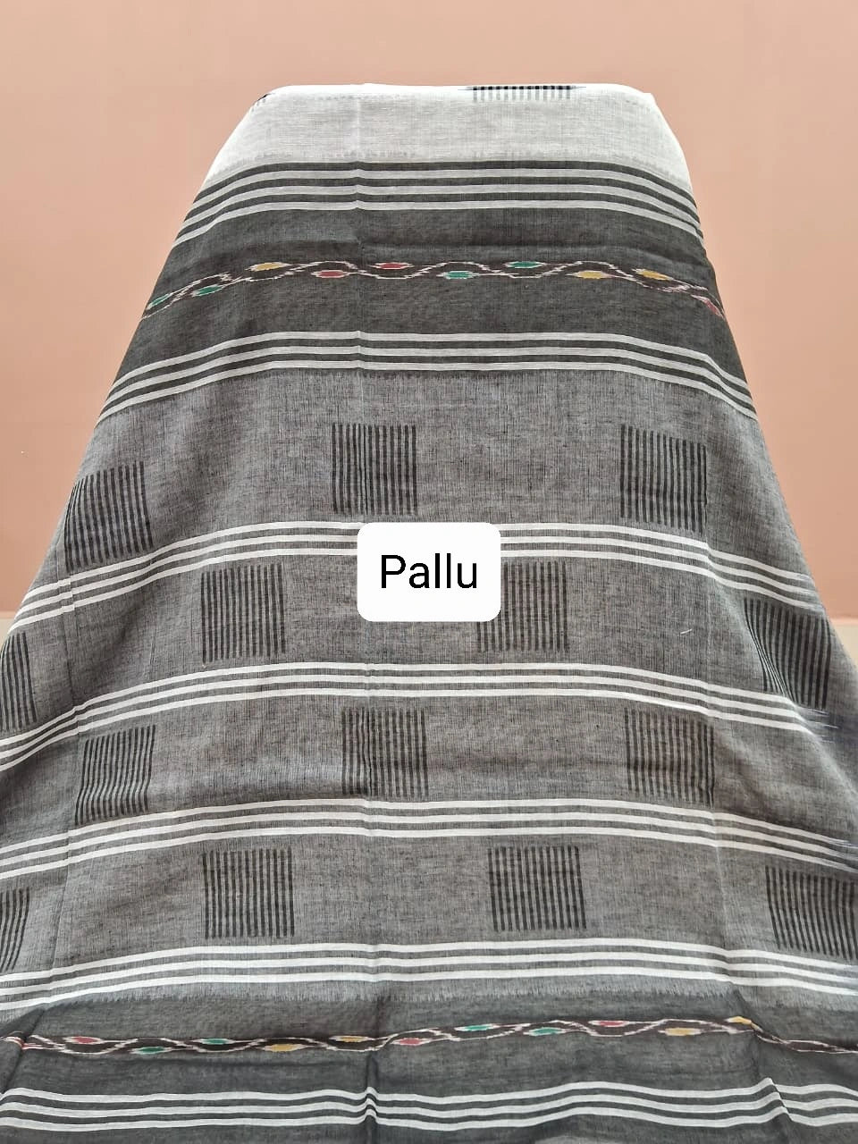 Off-White Khadhi Cotton Saree Pallu