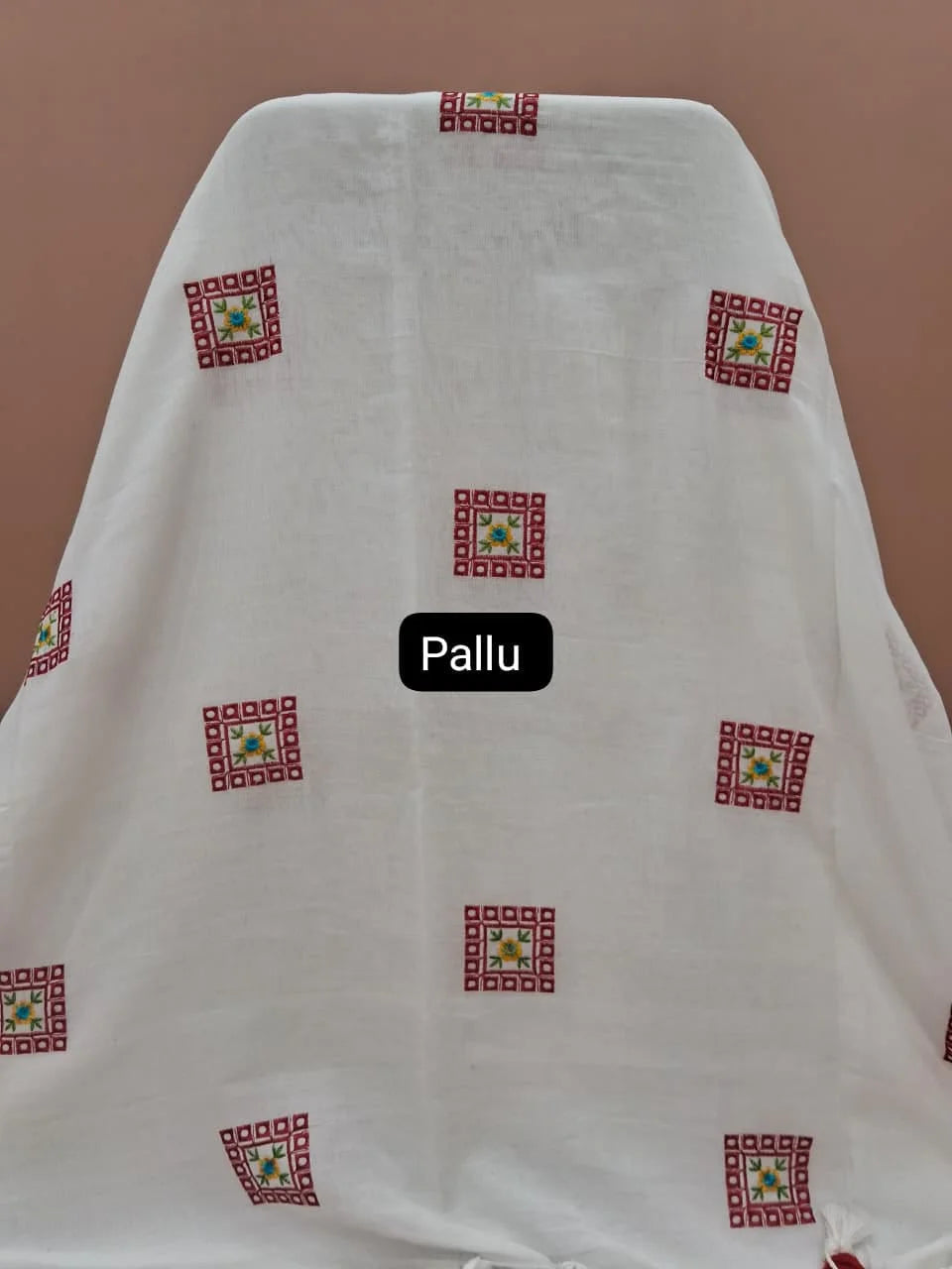 Pure White Khadhi Cotton Saree Pallu