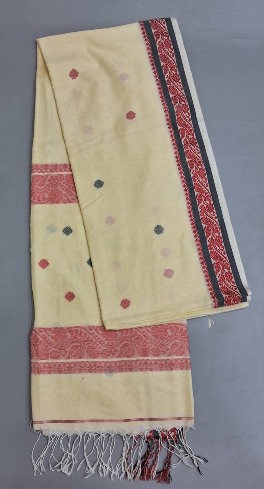 Soft Cream Handloom Khadhi cotton Saree 1