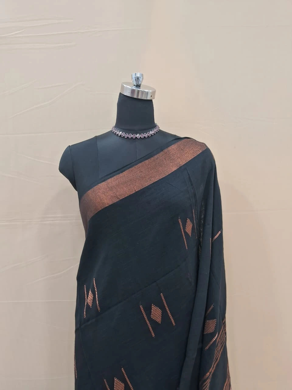 Elegant Black Khadhi Cotton Saree 1