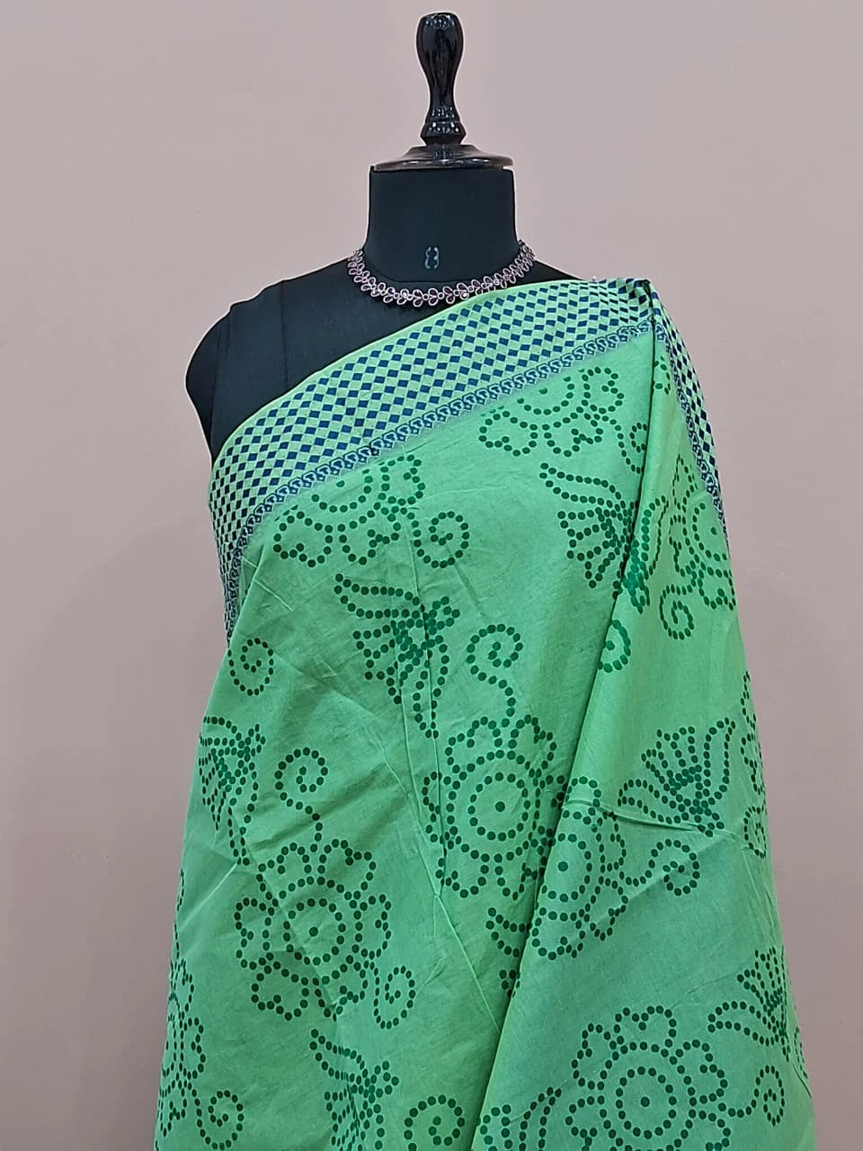 Dark pista green Kanchi cotton saree 1