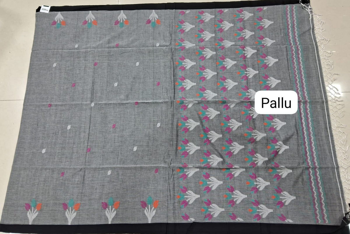 Pale grey Khadhi Cotton Saree pallu