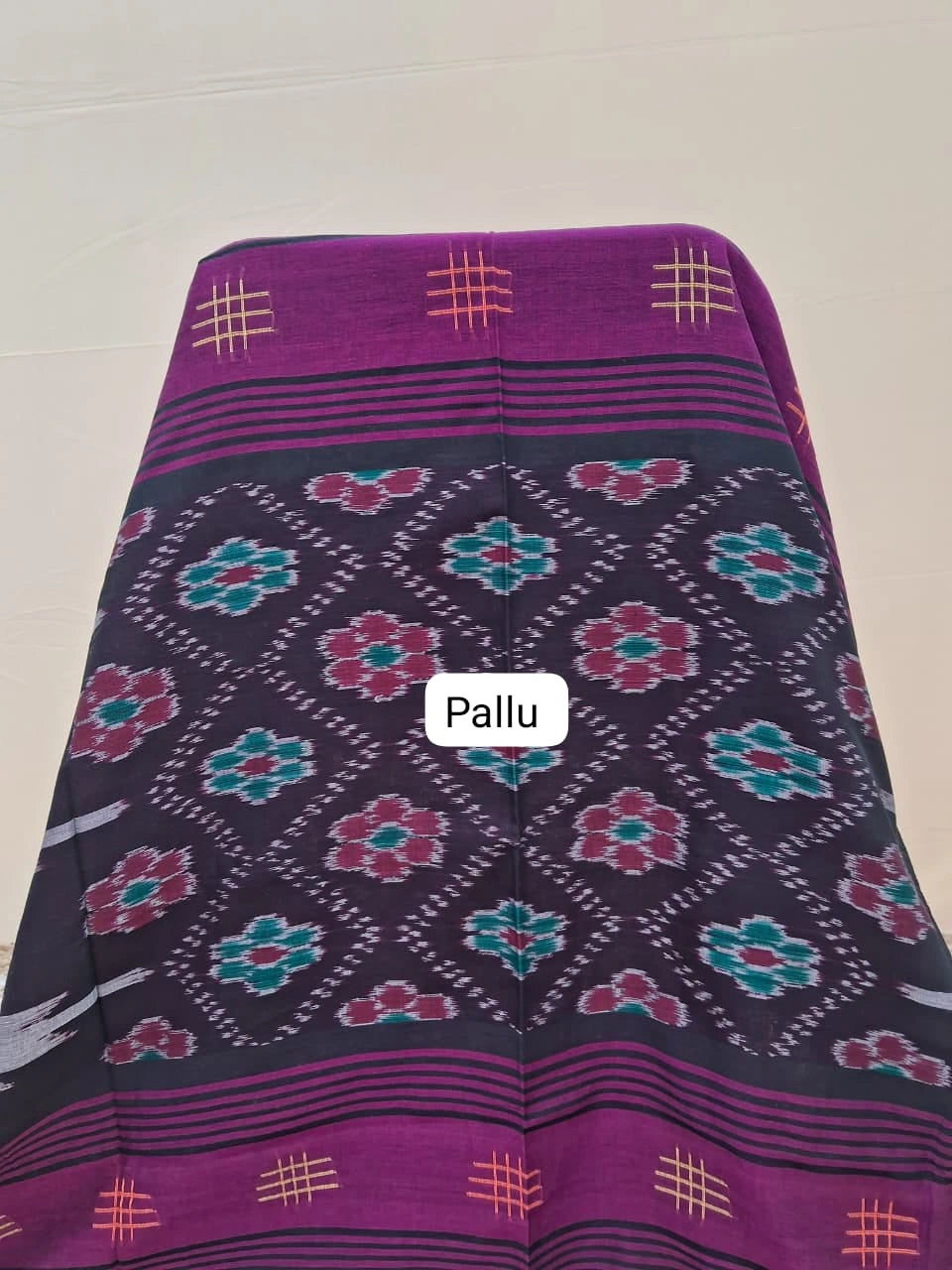 Magenta Pink Khadhi Cotton Saree pallu