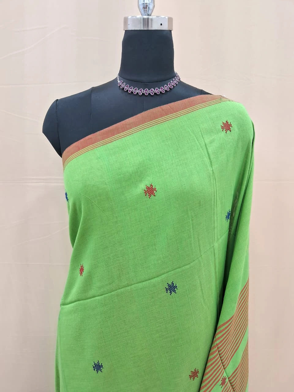 Parrot Green Khadhi Cotton Saree 1