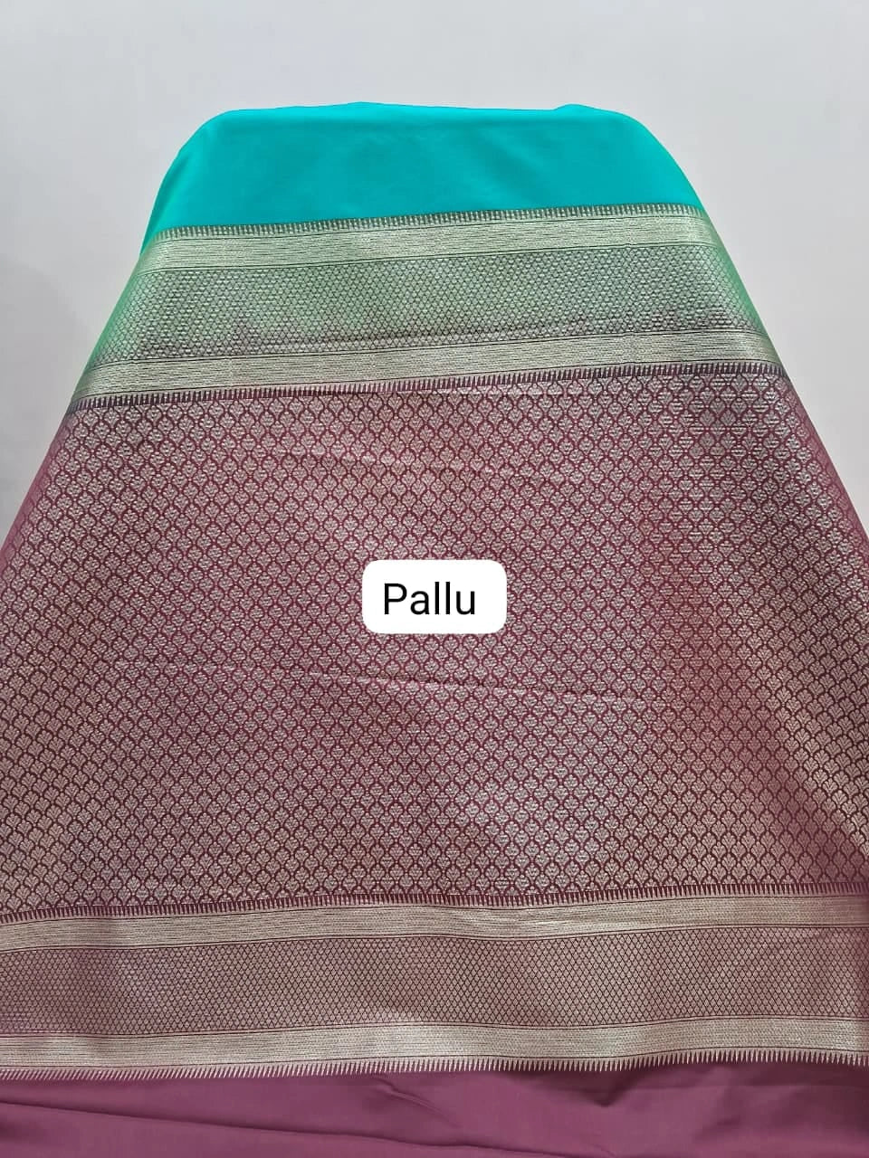 Rama Green Kanchi Soft Silk Saree pallu