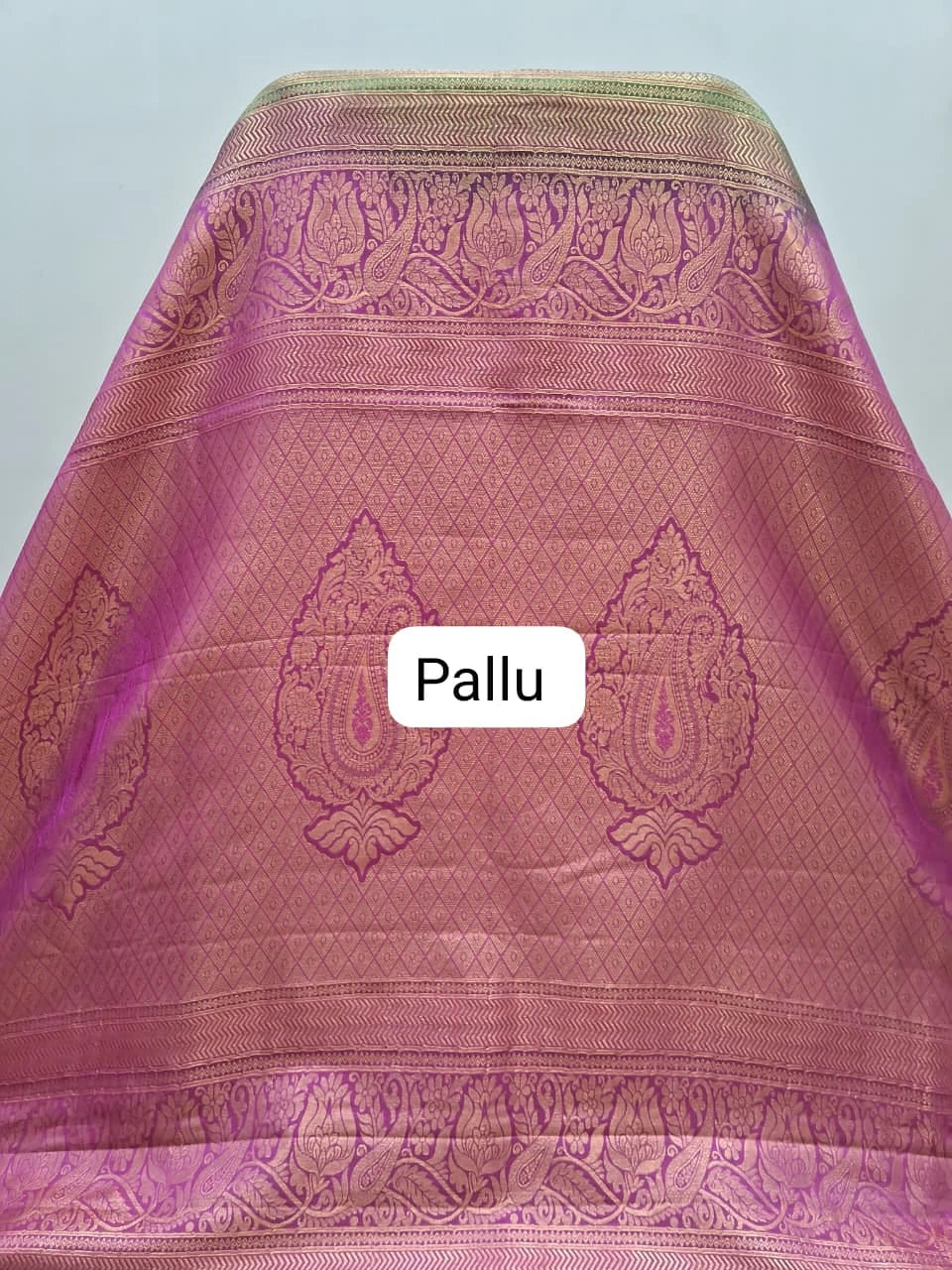 Leaf Green Kanchi Soft Silk Saree Pallu