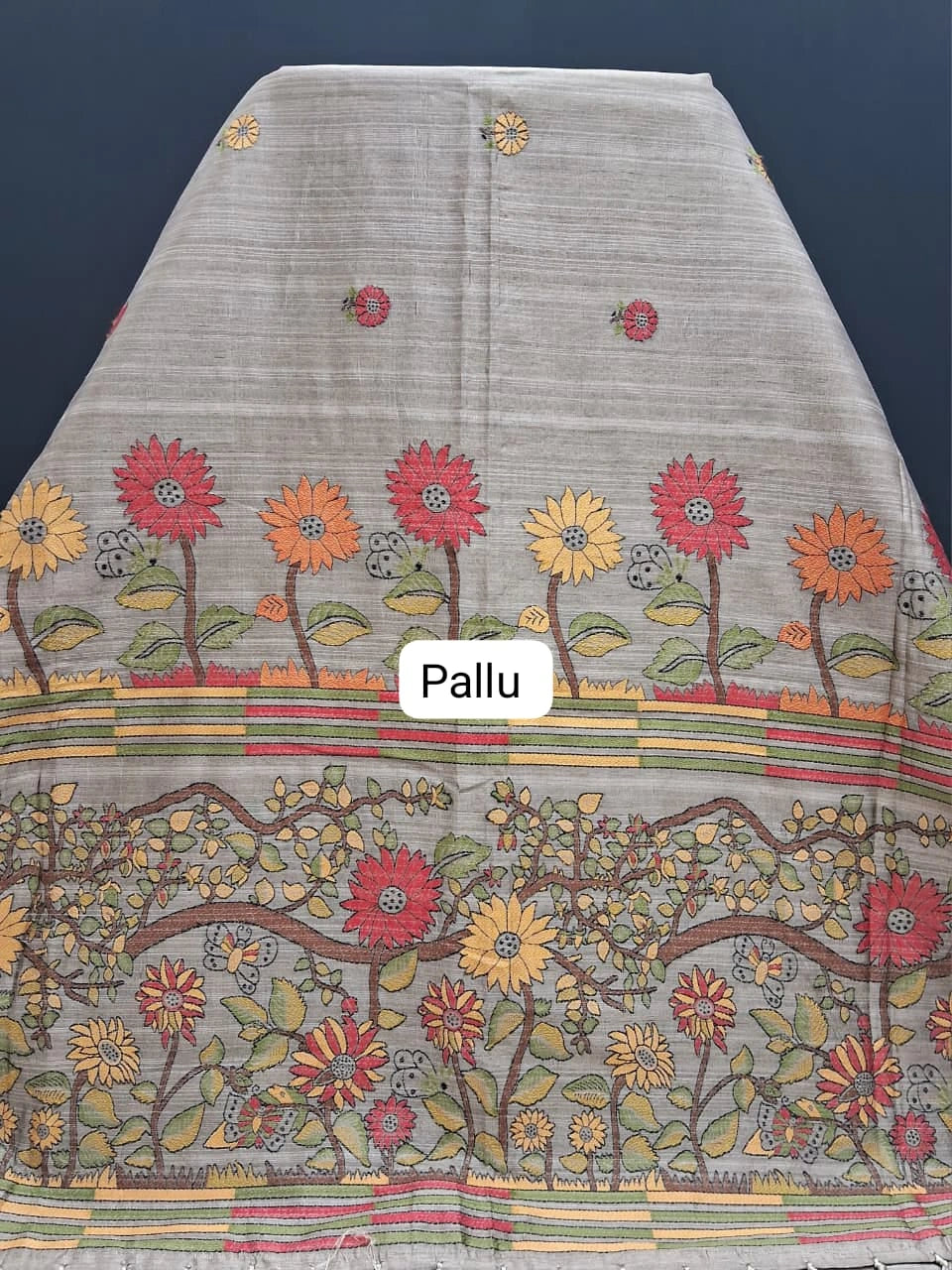 Sand Brown Floral Tussar Saree Pallu