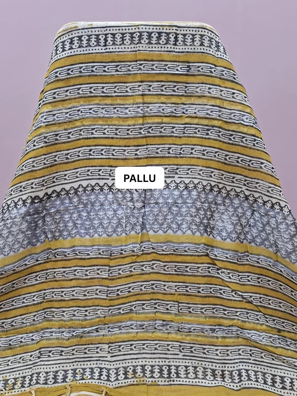 Beige Linen Cotton Saree pallu