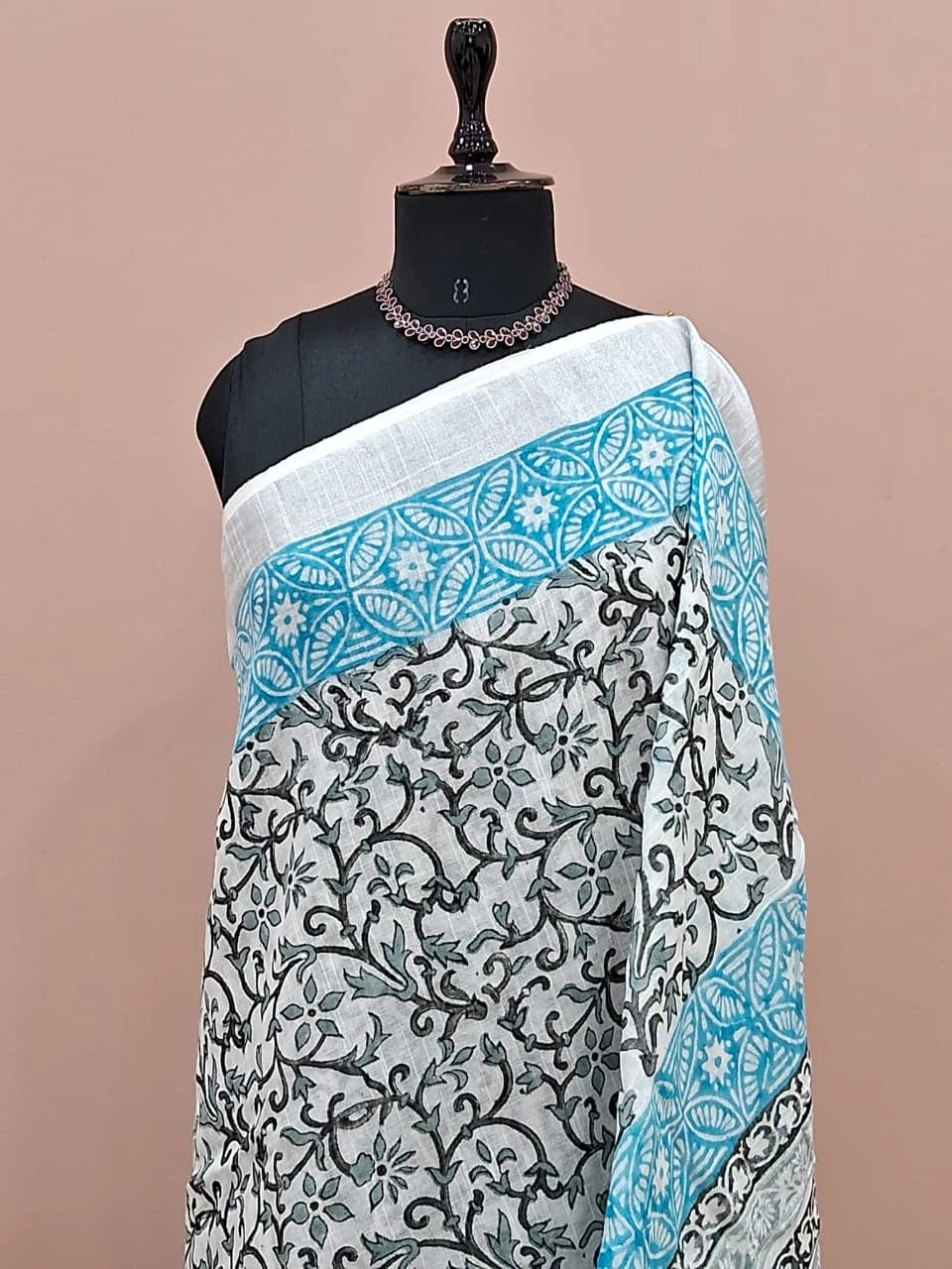 White linen-cotton saree 1