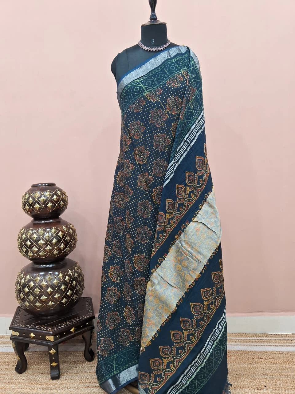 Bottle green linen-cotton saree