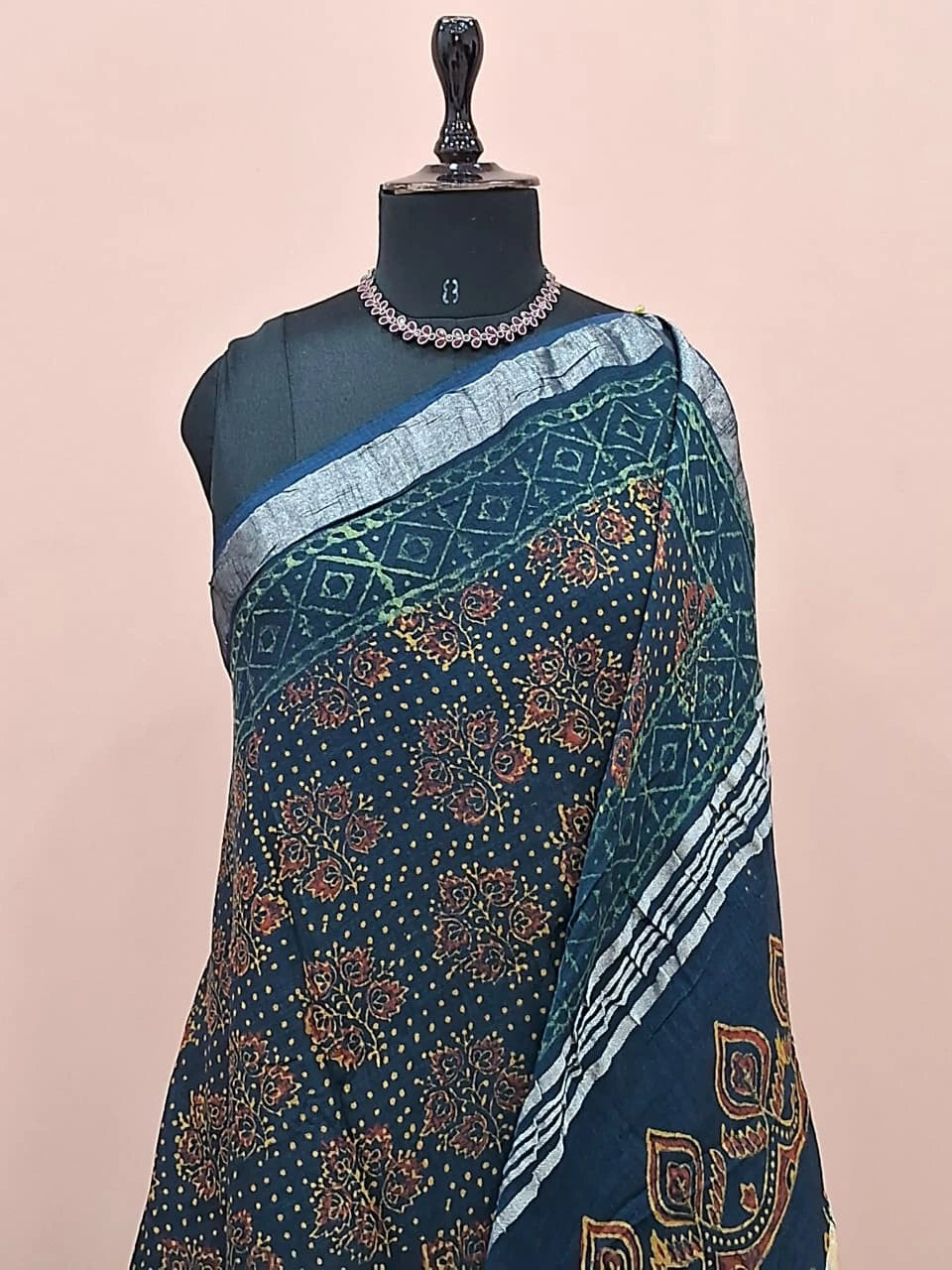 Bottle green linen-cotton saree 1