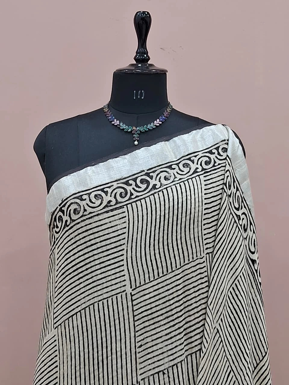 Black and Off-White Linen Cotton Saree 1