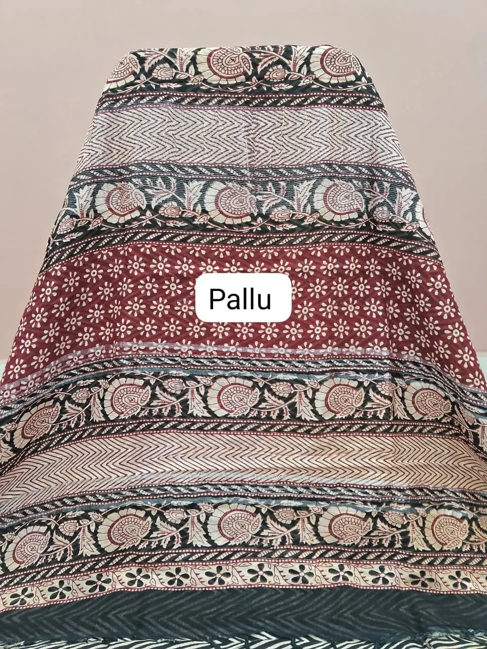 Plain Maroon Linen Cotton Saree pallu